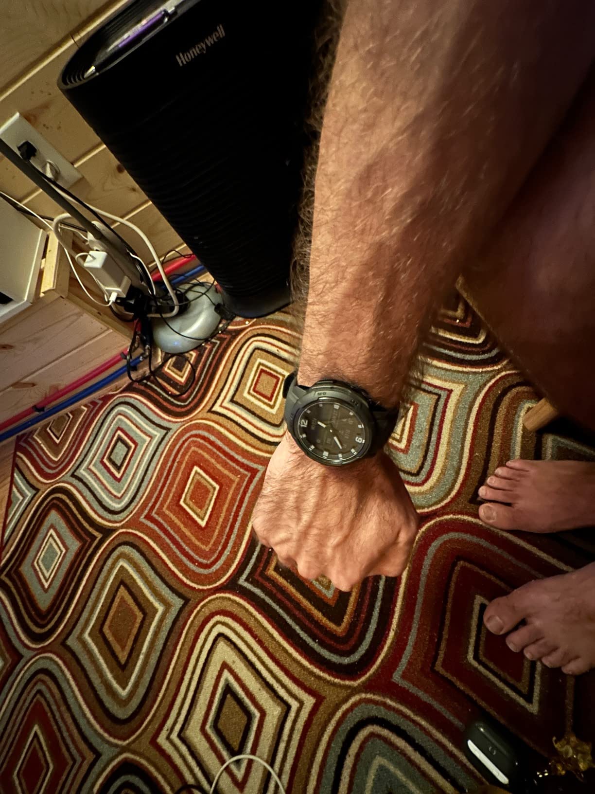 Garmin Instinct Crossover, Rugged Hybrid Smartwatch, Analog Hands and Digital Display, Black - Customer Photo 2