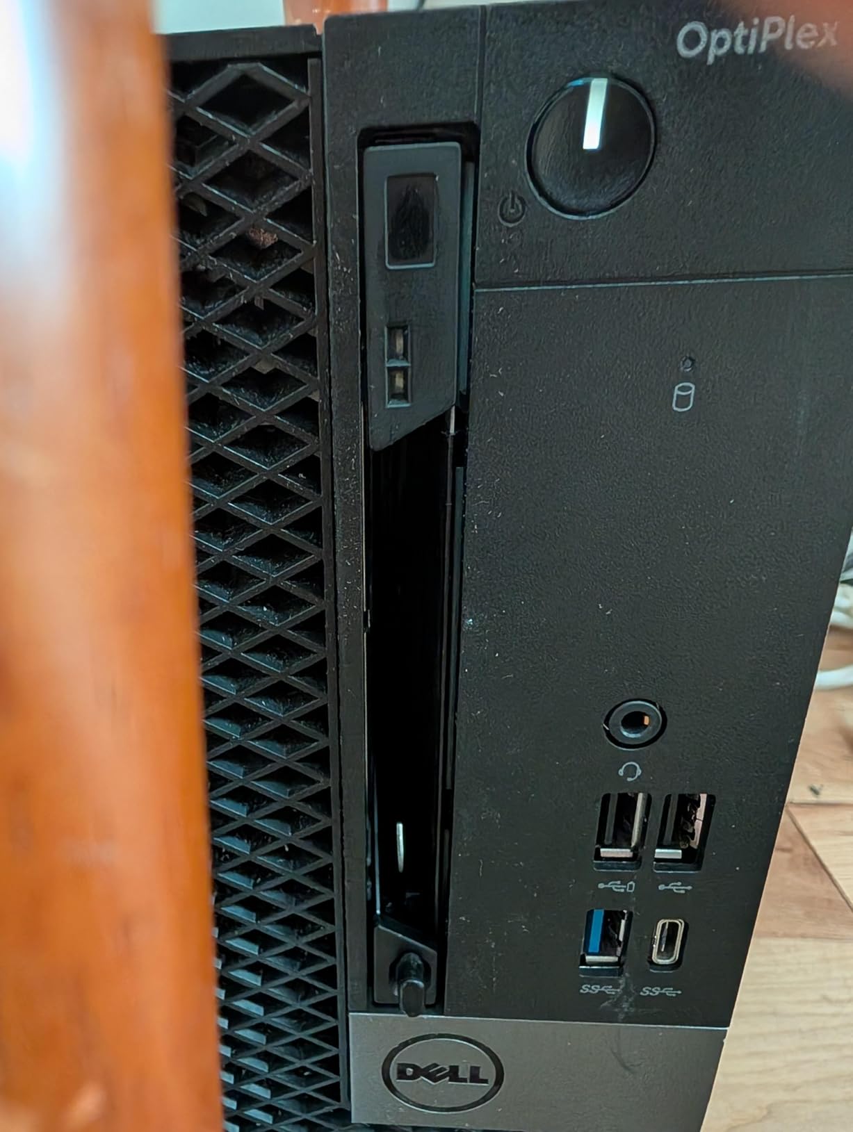 Dell Gaming OptiPlex Desktop RGB Computer PC, Intel Core i7, GeForce GT 1030 2GB GDDR5, 16GB RAM, 512GB SSD, 24 Inch HDMI Monitor, Keyboard Mouse and Headset, WiFi, Windows 11 Pro (Renewed) customer photo 2