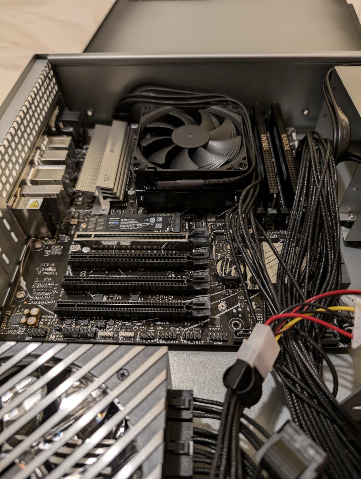 Noctua NH-L9a-AM5 chromax.Black, Premium Low-Profile CPU Cooler for AMD AM5 (Black) - Customer Photo 1