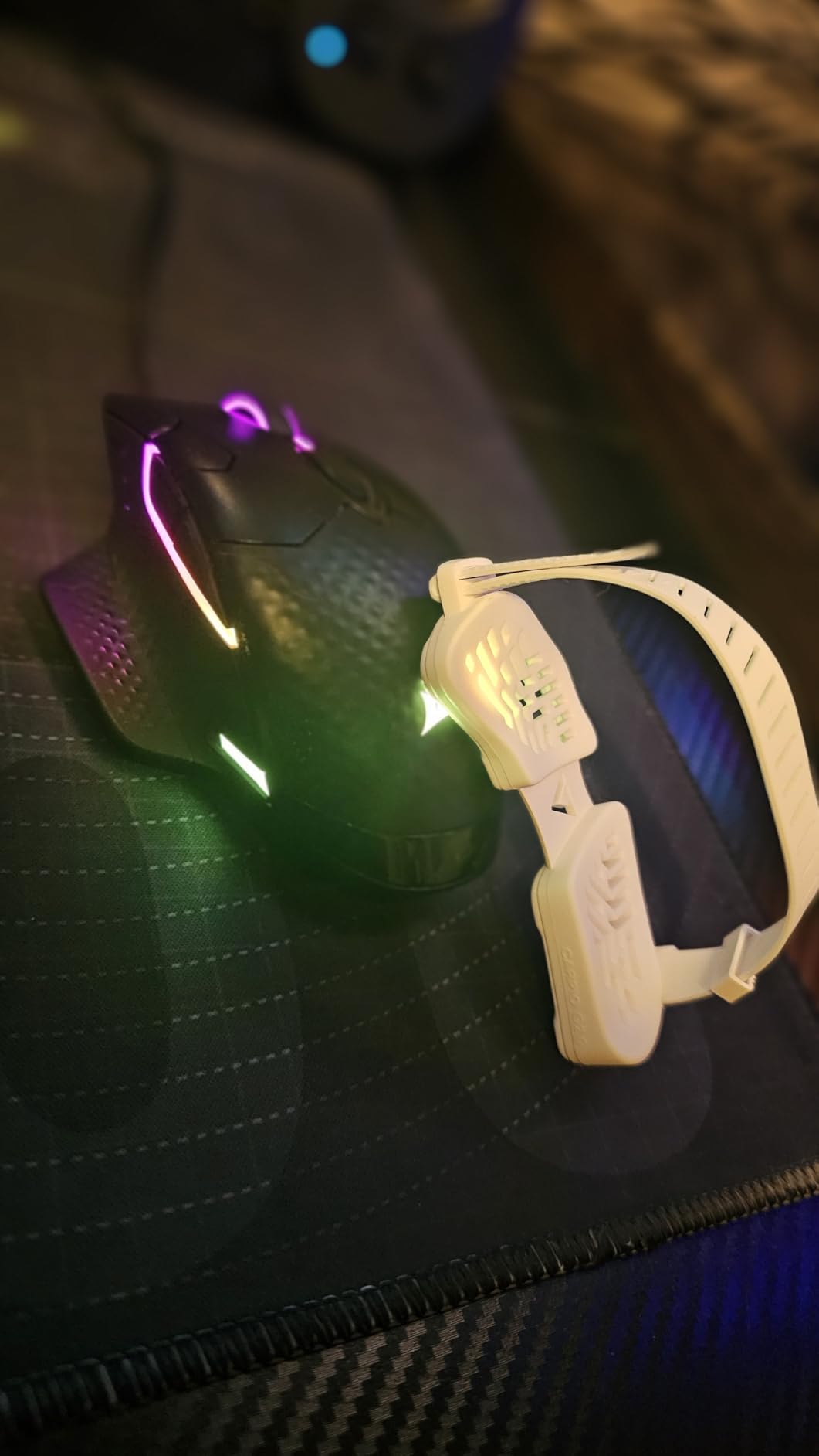 DELTAHUB Carpio G2.0 - Advanced Ergonomic Right-Handed Gaming Wrist Rest for Mouse - Superior Support for Serious Gamers - Anti-Fatigue, Smooth Glide (Large, Right, Green) - Customer Photo 2