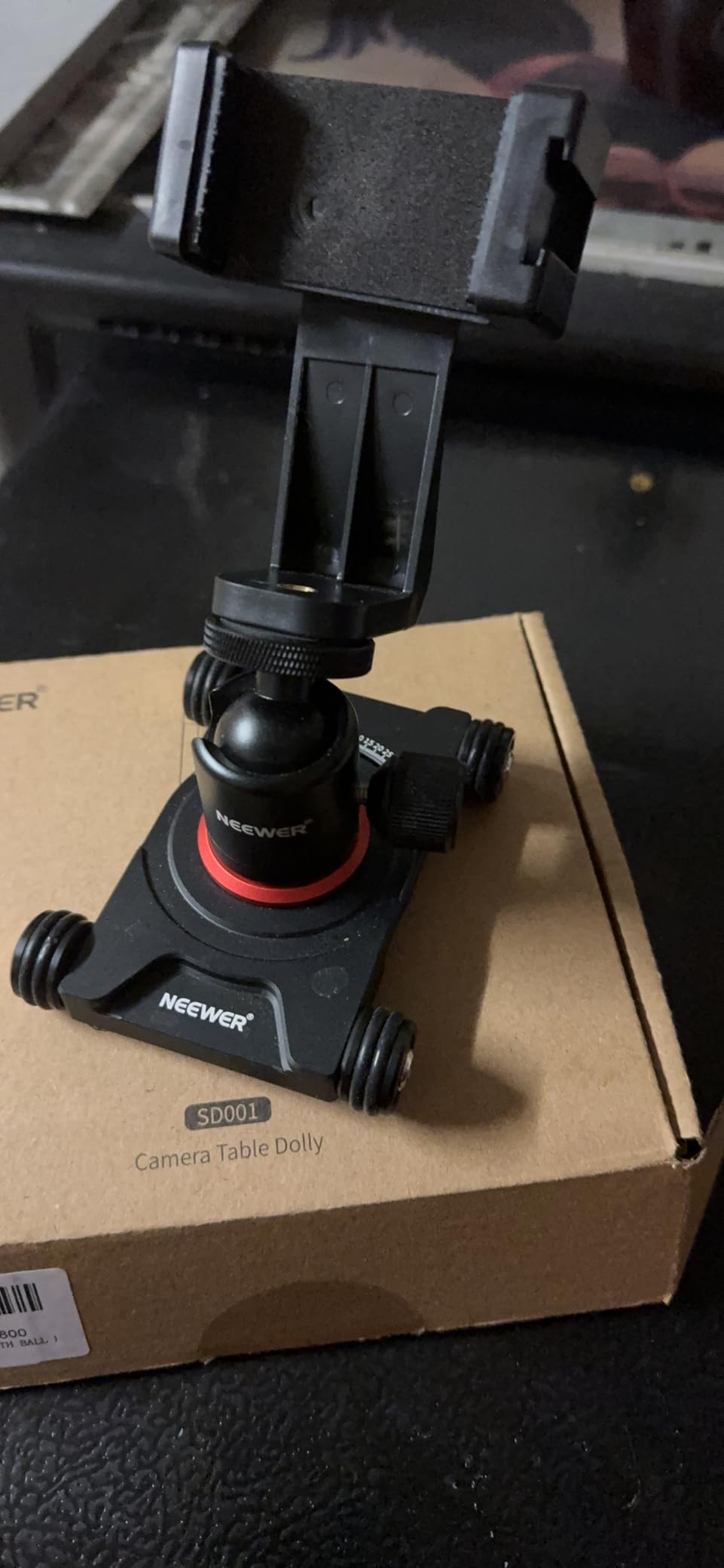 NEEWER Camera Slider Dolly with Ball Head & Phone Clamp,4 Wheeled Tabletop Dolly Manual Skater with 360° Panorama Compatible with DSLR Camera Video Camcorder GoPro iPhone and Android Smartphone, SD001 - Customer Photo 1