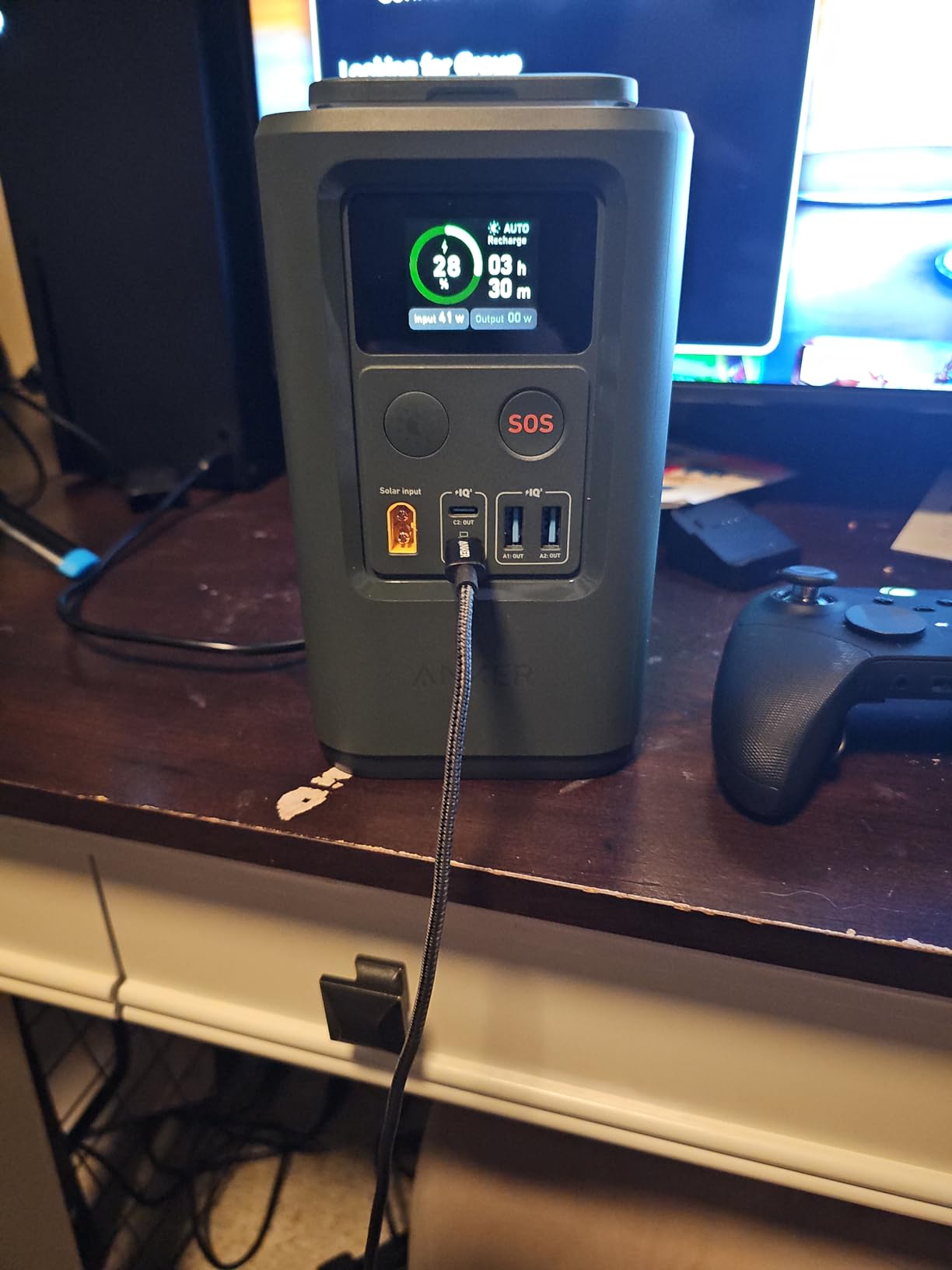 Anker Power Bank Power Station 60,000mAh,Portable Outdoor Generator 87W with Smart Digital Display, Retractable Auto Lighting and SOS Mode, Home Backup(PowerCore Reserve 192Wh) for Travel, Camping - Customer Photo 2