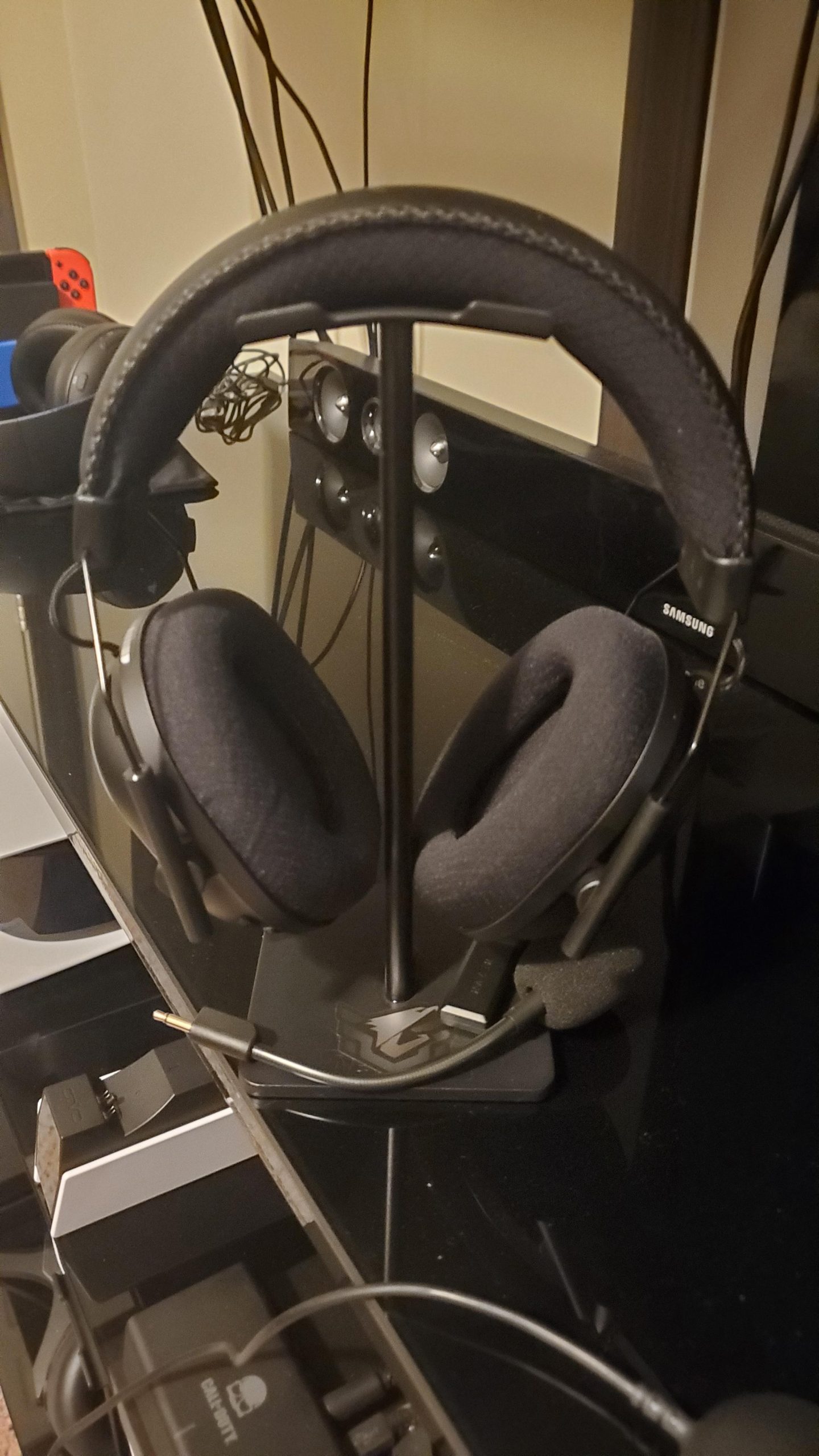 Razer BlackShark V2 Pro Wireless Gaming Headset - Customer Photo 1