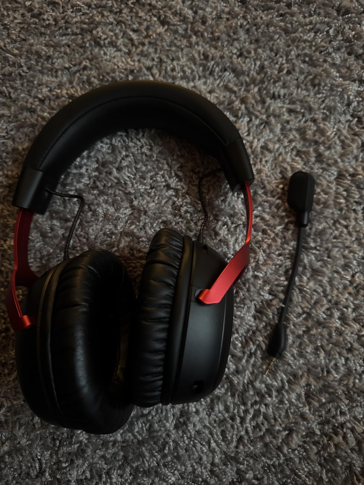 HyperX Cloud III – Wired Gaming Headset, PC, PS5, Xbox Series X|S, Angled 53mm Drivers, DTS Spatial Audio, Memory Foam, Durable Frame, Ultra-Clear 10mm Mic, USB-C, USB-A, 3.5mm – Black - Customer Photo 5