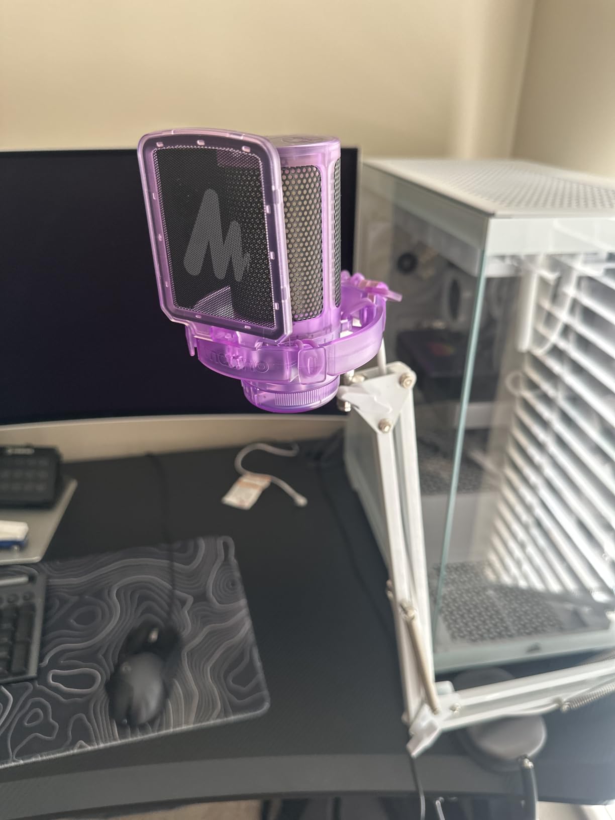 MAONO Gaming USB Microphone, Noise Cancellation Condenser Mic with Mute, Gain, Monitoring, Boom Arm for Streaming, Podcast, Twitch, YouTube, Discord, PC, Computer, PS4, PS5, Mac, GamerWave DGM20S - Customer Photo 1