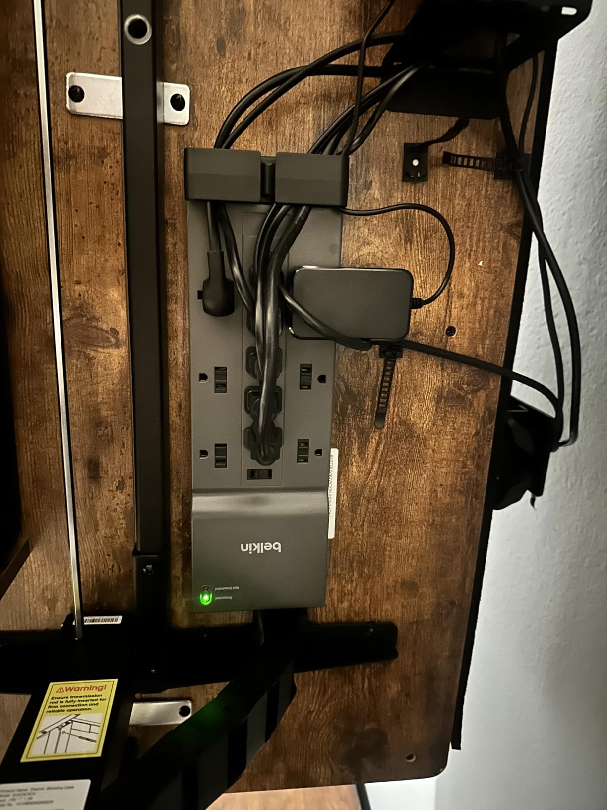 Belkin 12-Outlet Surge Protector Power Strip w/ 12 AC Outlets & 8ft Flat Plug, UL-Listed Heavy-Duty Extension Cord for Home, Office, Travel, Computer, Laptop, Charger - 3,780 Joules of Protection customer photo 2