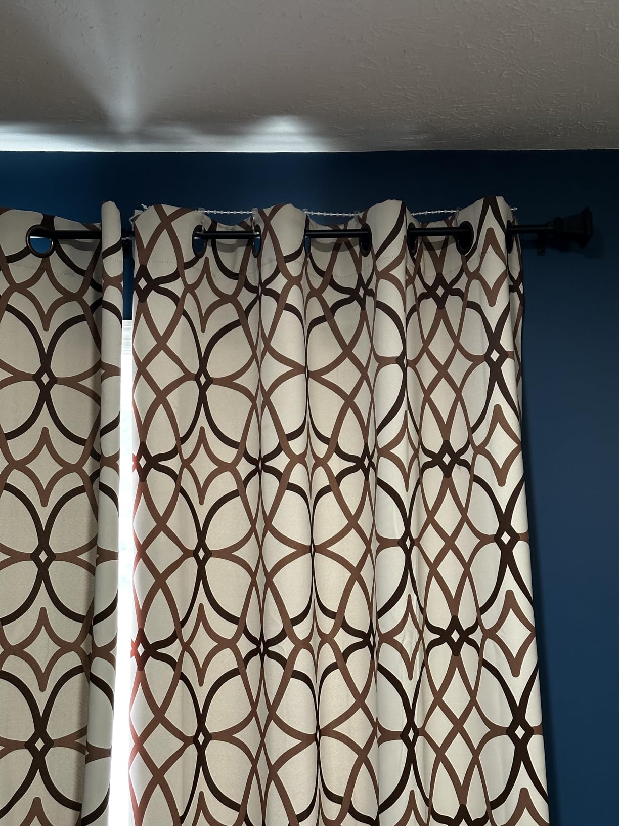 SwitchBot Automatic Curtain Opener - Bluetooth Remote Control Smart Curtain with App/Timer, Upgraded High-Performance Motor, Add SwitchBot Hub to Work with Alexa, Google Home, HomeKit - Customer Photo 1
