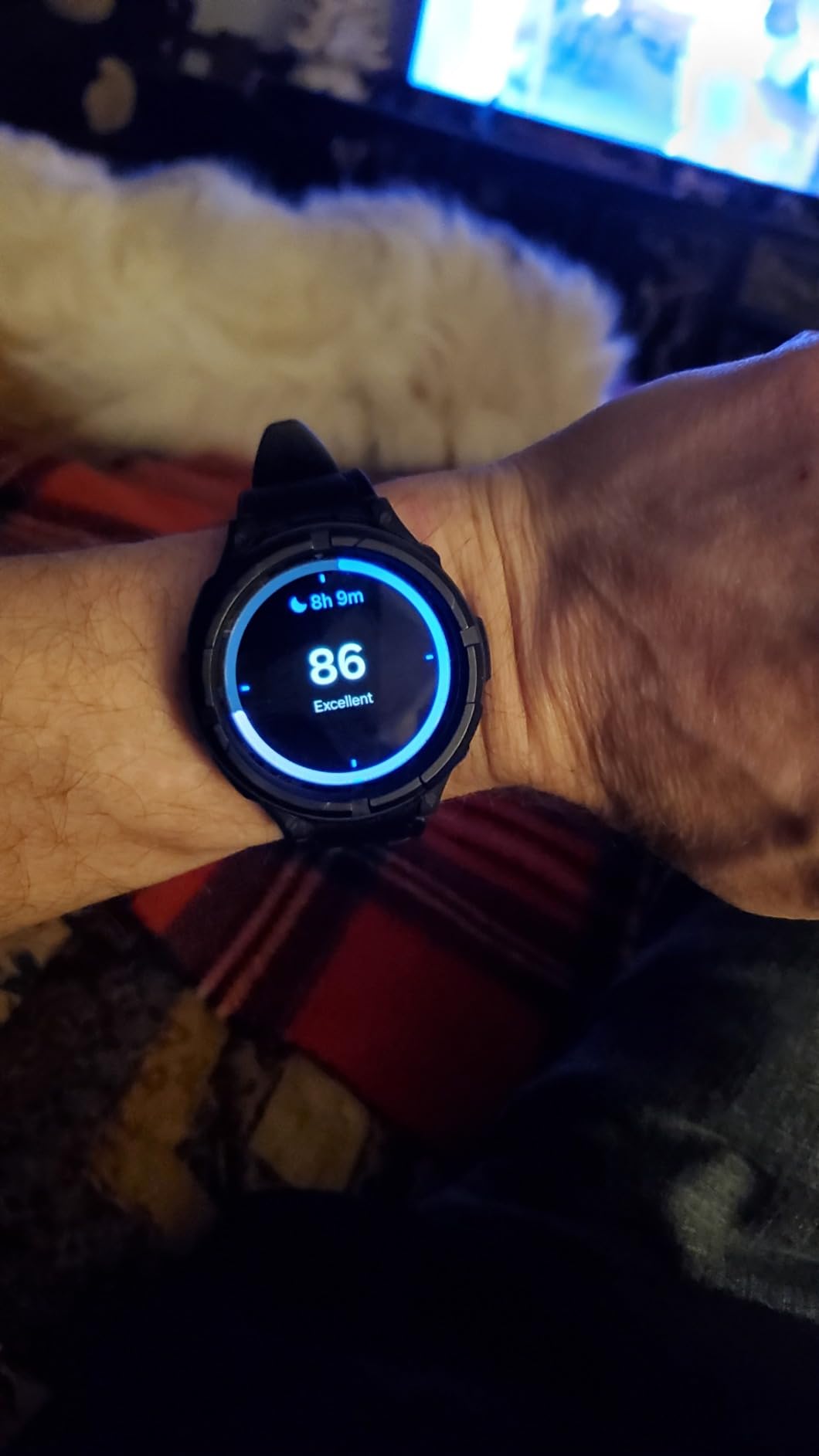SAMSUNG Galaxy Watch 6 40mm Bluetooth Smartwatch, Fitness Tracker, Personalized HR Zones, Advanced Sleep Coaching, Heart Monitor, BIA Sensor for Health Wellness Insights, Big Screen, US Version, Gold - Customer Photo 1