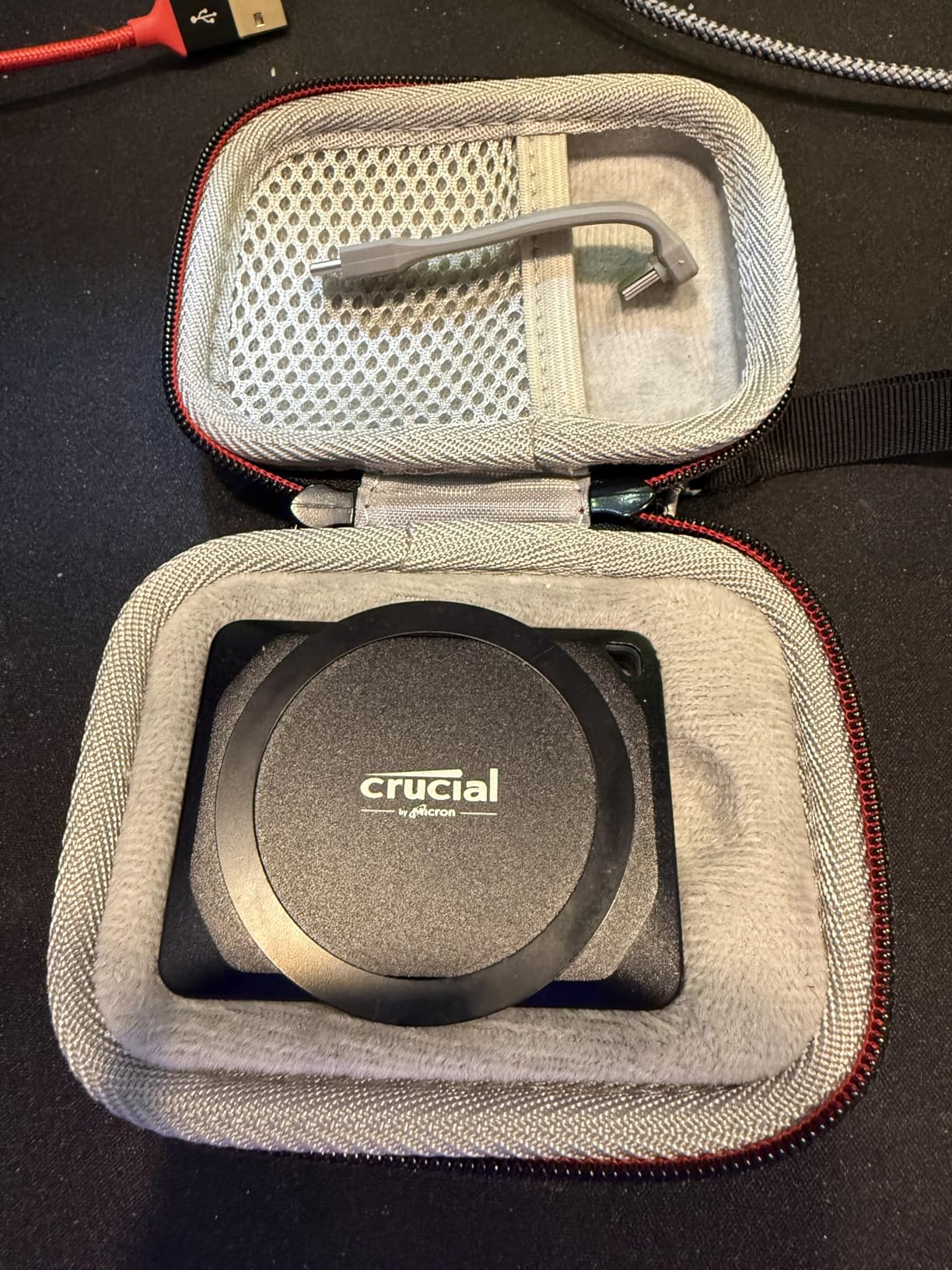 Crucial X10 Pro 4TB Portable SSD, Up to 2100MB/s Read, 2000MB/s Write, 3.2 USB-C, External Solid State Drive, Durable Storage for PC & Mac, for Professional Creators, Black - ‎CT4000X10PROSSD902 - Customer Photo 2
