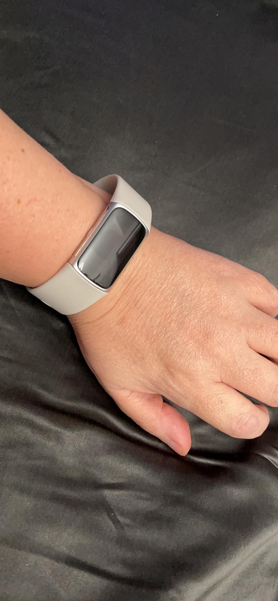 Fitbit Charge 6 Fitness Tracker with Google Apps - Heart Rate on Exercise Equipment - 3-Month Google Health Premium Membership Included - Health Tools - Porcelain/Silver - Small&Large Bands Included customer photo 1