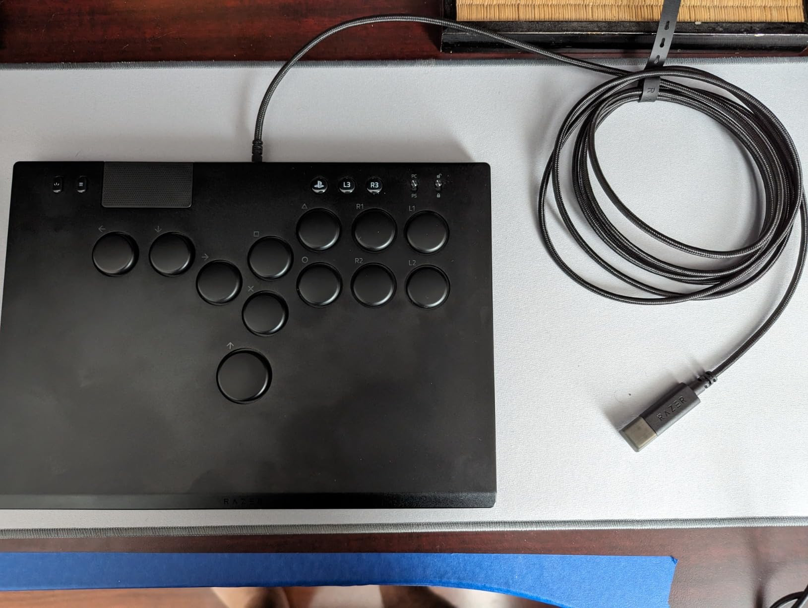 Razer Kitsune All-Button Arcade Controller: For PS5 / PlayStation 5 & PC - Low-Profile Optical Switches - Slim Form Factor - Removable Top Plate - Chroma RGB Lighting - USB Type C - Black - Customer Photo 1