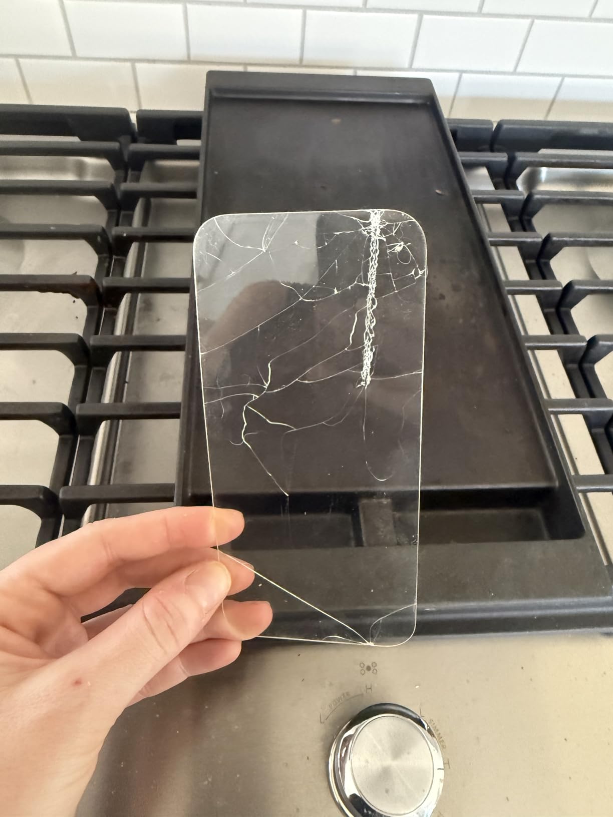 Ailun Screen Protector for iPhone 16 / iPhone 15 / iPhone 15 Pro [6.1 Inch] Display 3 Pack Tempered Glass, Dynamic Island Compatible, Case Friendly [Not for iPhone 16 Pro 6.3 Inch]. - Customer Photo 1