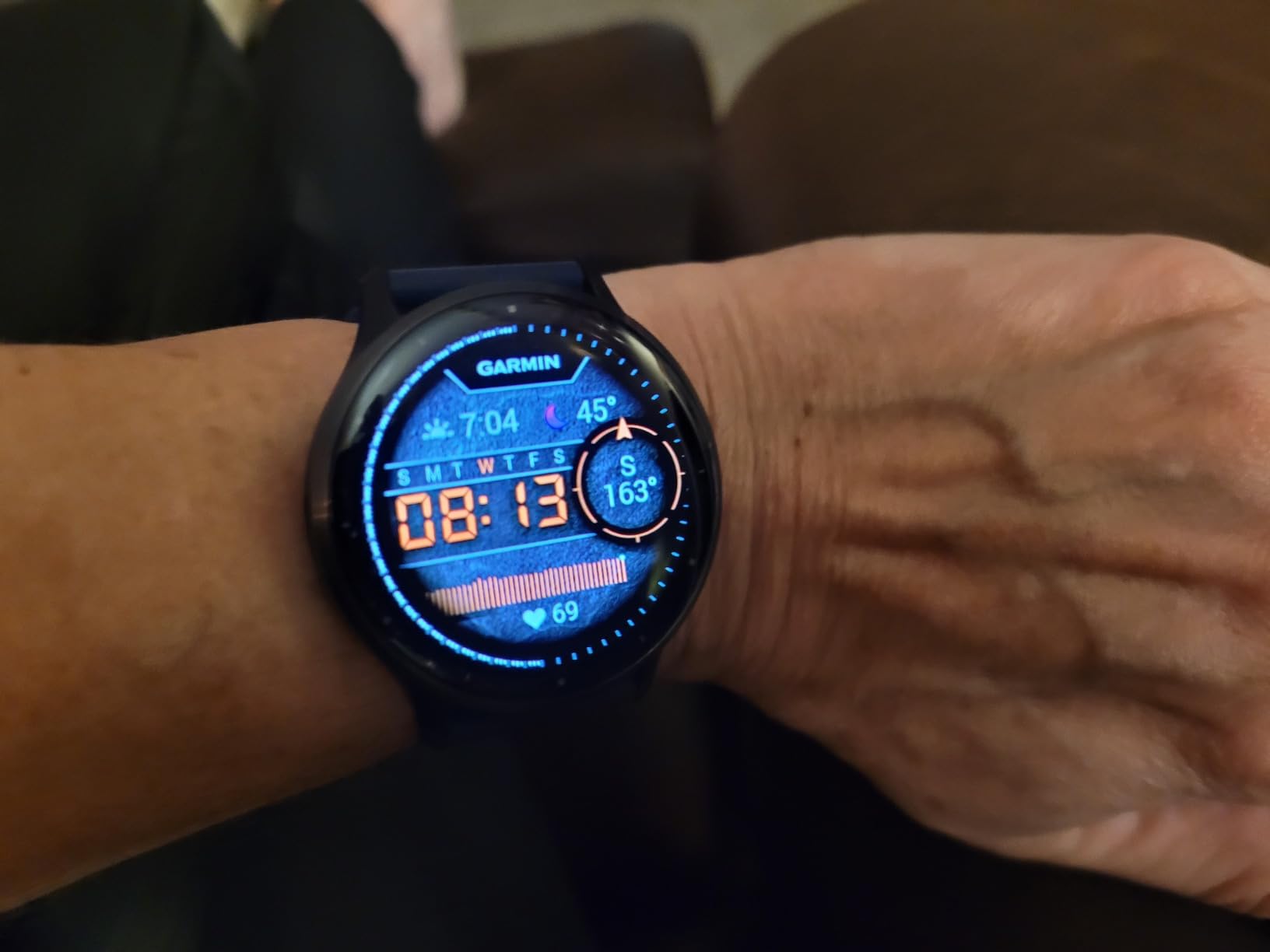 Garmin Venu 3S Soft Gold Stainless Steel Bezel 1.2-Inch AMOLED Touchscreen Display Smart Watch with 41mm Ivory Case and Silicone Band - Customer Photo 2