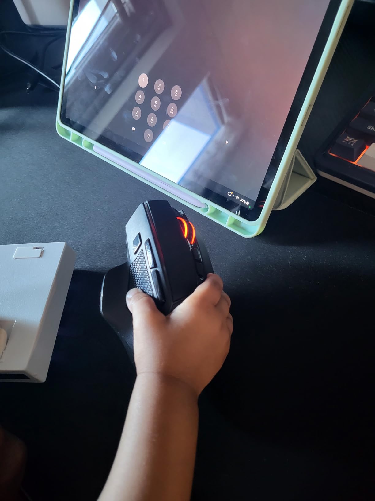 Redragon Wireless Gaming Mouse, Ergonomic Mouse 16000 DPI with Rapid Fire Key, 9 Macro Buttons, 170-Hour Durable Power Capacity and RGB Backlight Wired/Wireless Mouse for Laptop/Mac/PC - Customer Photo 1