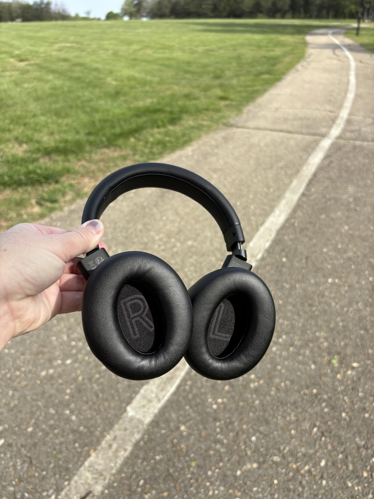 KVIDIO Active Noise Cancelling Headphones, 70 Hours Playtime Bluetooth Headphones Wireless with Microphone, Transparency Mode, Deep Bass and Hi-Fi Stereo Sound Over Ear for Travel Office - Customer Photo 5