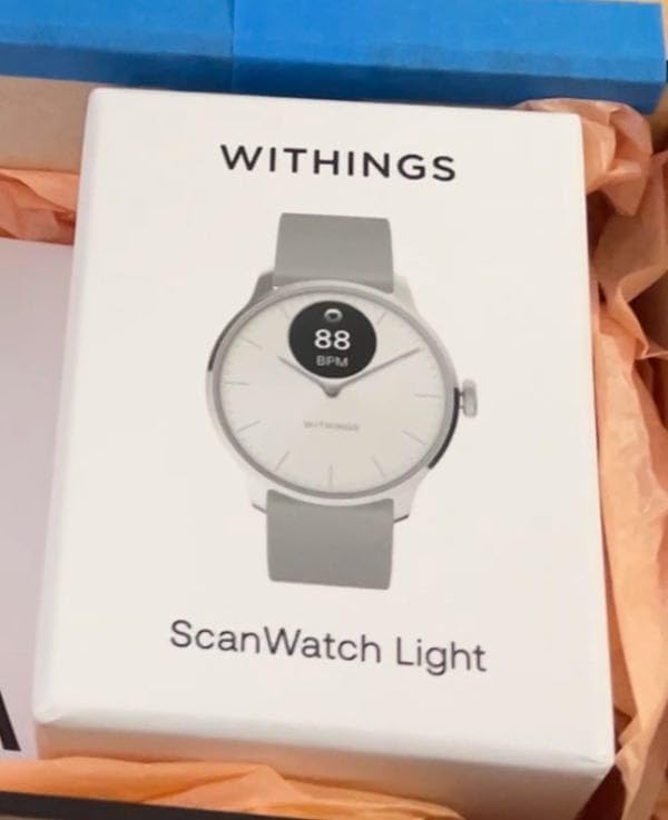 Withings ScanWatch Light - Hybrid Smart Watch, Heart Rate Monitoring, Fitness Tracker, Cycle Tracker, Sleep Monitoring - Customer Photo 2