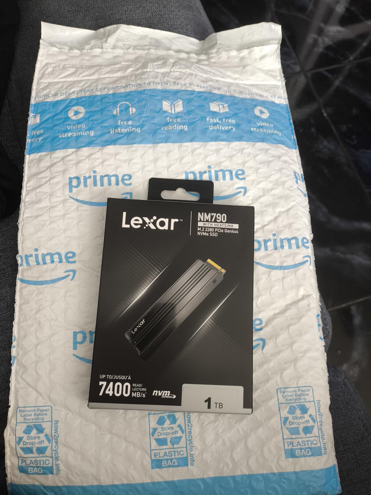 Lexar 1TB NM790 SSD with Heatsink PCIe Gen4 NVMe M.2 2280 Internal Solid State Drive, Up to 7400/6500 MB/s Read/Write, Compatible with PS5, for Gamers and Creators, Black (LNM790X001T-RN9NU) customer photo 2