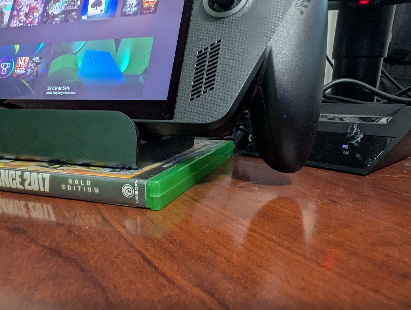 iVANKY 4K@144Hz Steam Deck Dock, 8-in-1 Docking Station for ASUS ROG Xbox Ally X (2025)/Legion Go/MSI Claw, ROG Alloy/Valve Stream Deck OLED Hub, HDMI 2.1, 1Gbps Ethernet, 3*USB-A 3.0, 100W Charge - Customer Photo 2