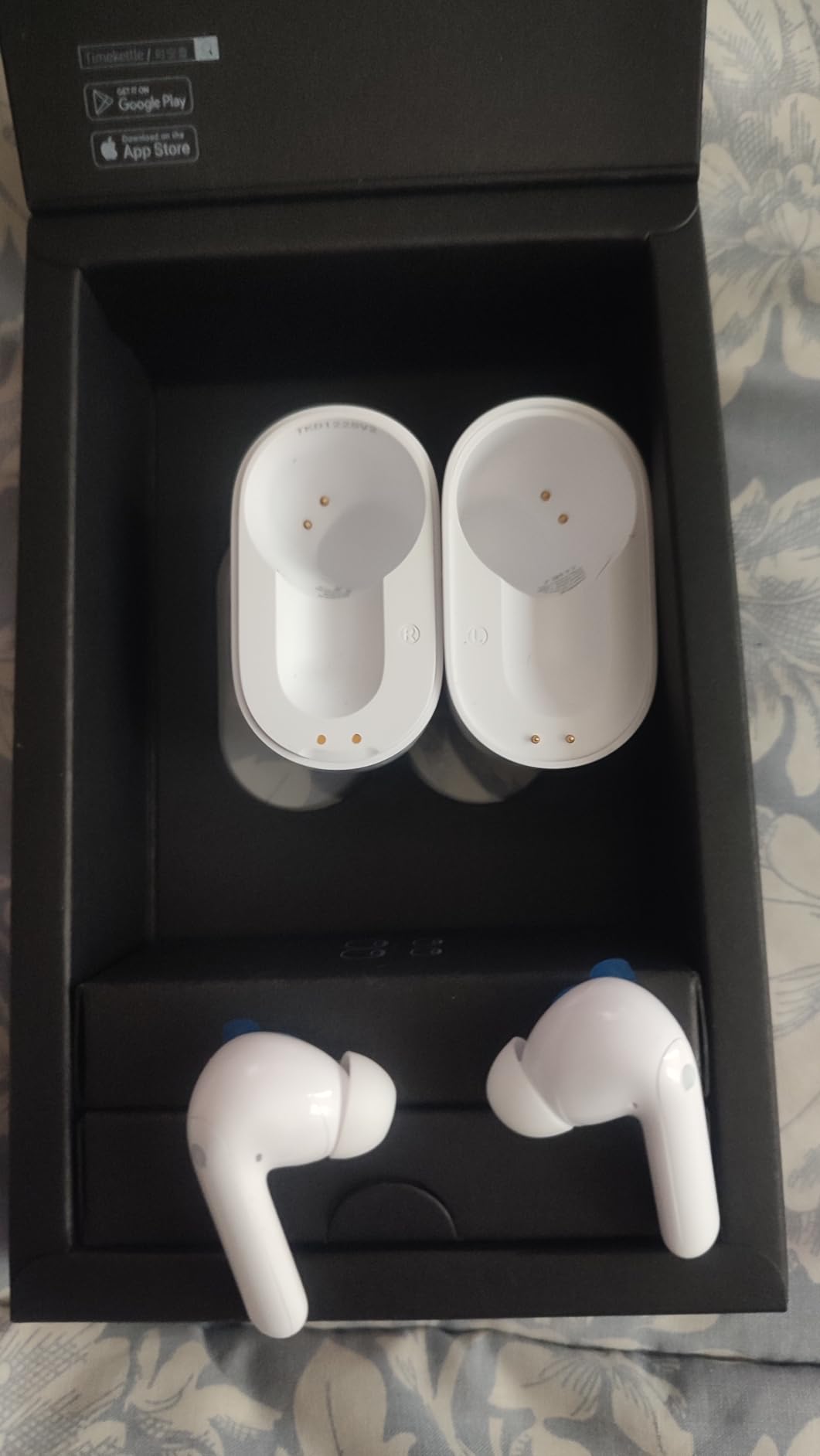 Timekettle M3 Language Translator Earbuds, Two-Way Translator Device with APP for 40 Languages Online, Voice Translator for Exploring Expat Life Freely, Compatible with iOS, Android (Online Version) - Customer Photo 2