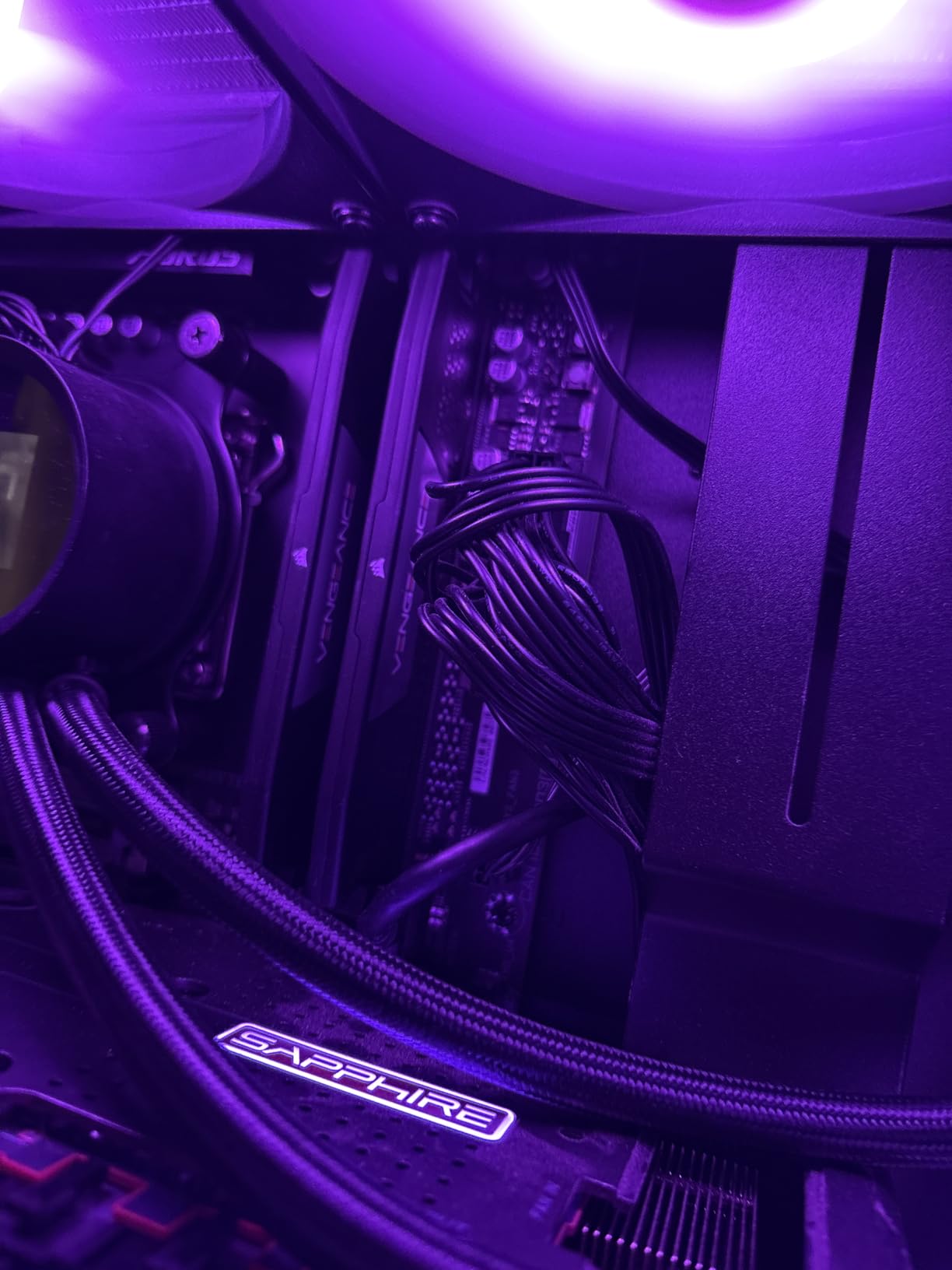CORSAIR Vengeance DDR5 RAM 32GB (2x16GB) 6000MHz CL36 Intel XMP iCUE Compatible Computer Memory - White (CMK32GX5M2E6000C36W) - Customer Photo 1