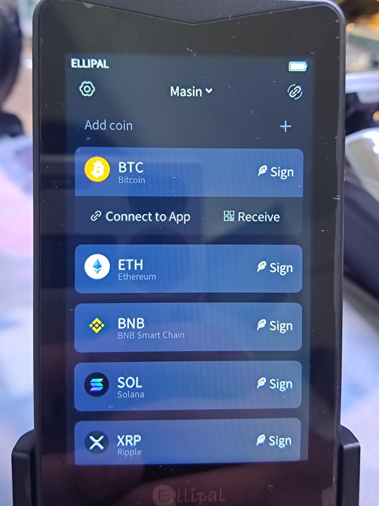 ELLIPAL Titan 2.0 Crypto Cold Wallet, 100% Offline, Air-gapped - Secure Wallet for 10000+ Coins & Tokens & NFTs Customer Review ELLIPAL Titan 2.0 Crypto Cold Wallet, 100% Offline, Air-gapped - Secure Wallet for 10000+ Coins & Tokens & NFTs - Customer Photo 1