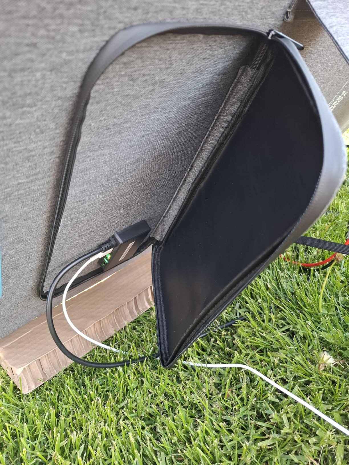 Renogy 200W Portable Solar Panel, IP65 Waterproof Foldable Solar Panel Power Backup, Solar Charger for Power Station RV Camping Off Grid - Customer Photo 1