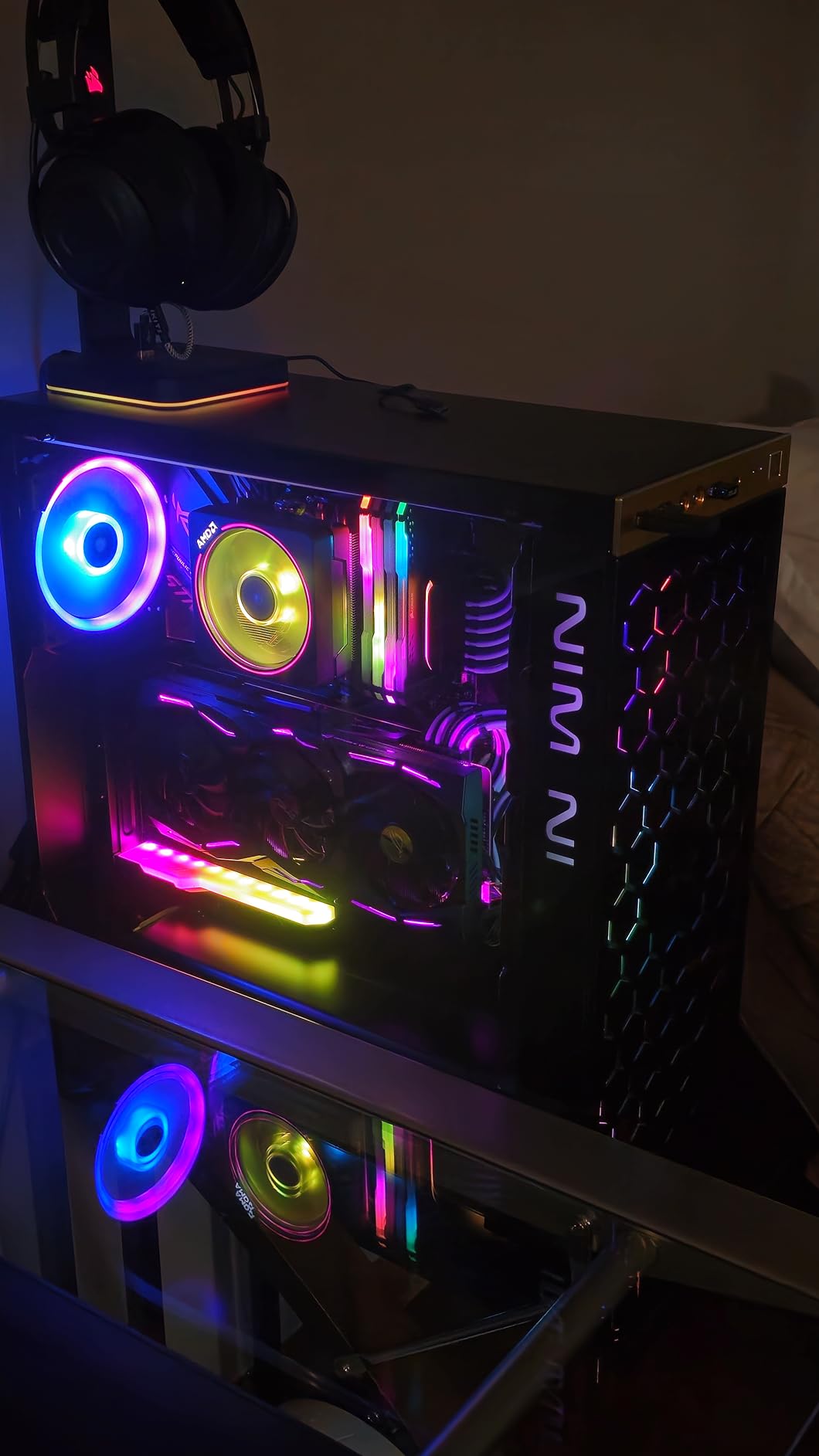 EZDIY-FAB Vertical GPU Mount with High-Speed PCIE 4.0 Riser Cable, ARGB Module, 115mm/4.52in Flexible Extension, 90 Degree Connector, Only Compatible to Full-Opened PCIe Slots-White-YIHPI344-3 - Customer Photo 1