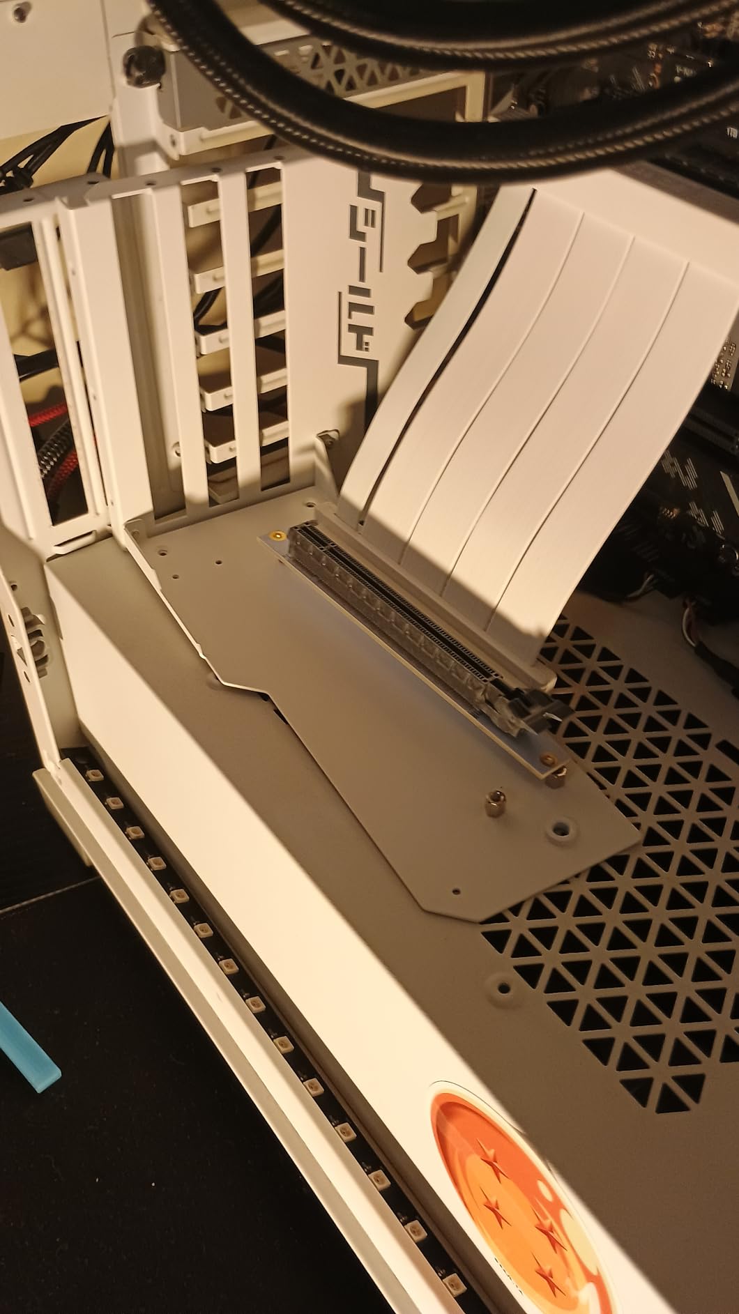 EZDIY-FAB Vertical GPU Mount with High-Speed PCIE 4.0 Riser Cable, ARGB Module, 115mm/4.52in Flexible Extension, 90 Degree Connector, Only Compatible to Full-Opened PCIe Slots-White-YIHPI344-3 - Customer Photo 3