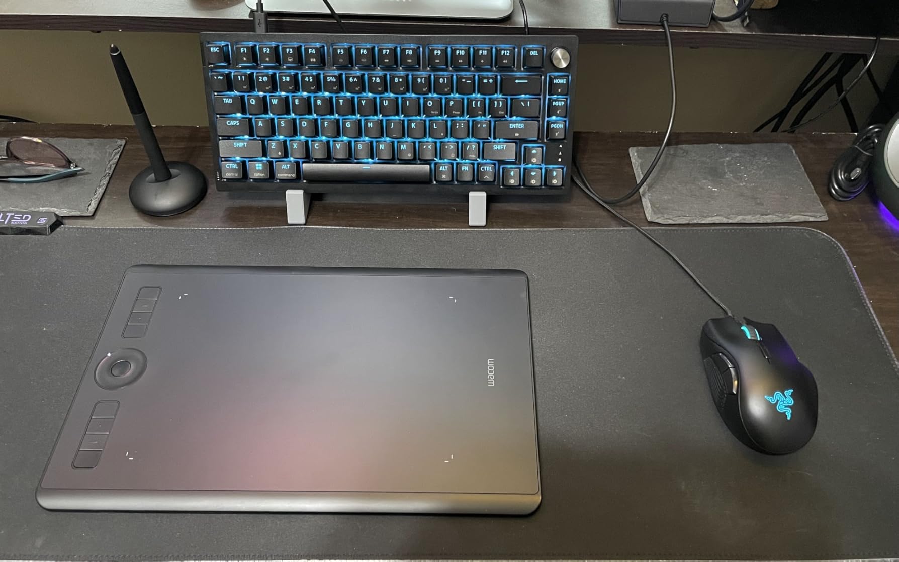 Corsair K65 Plus Wireless 75% RGB Mechanical Gaming Keyboard - Pre-Lubricated MLX Red Linear Switches - PBT Dye-Sub Keycaps - PC, Mac, PS5, PS4, Xbox, iPad - QWERTY NA - Black/Gray customer photo 2