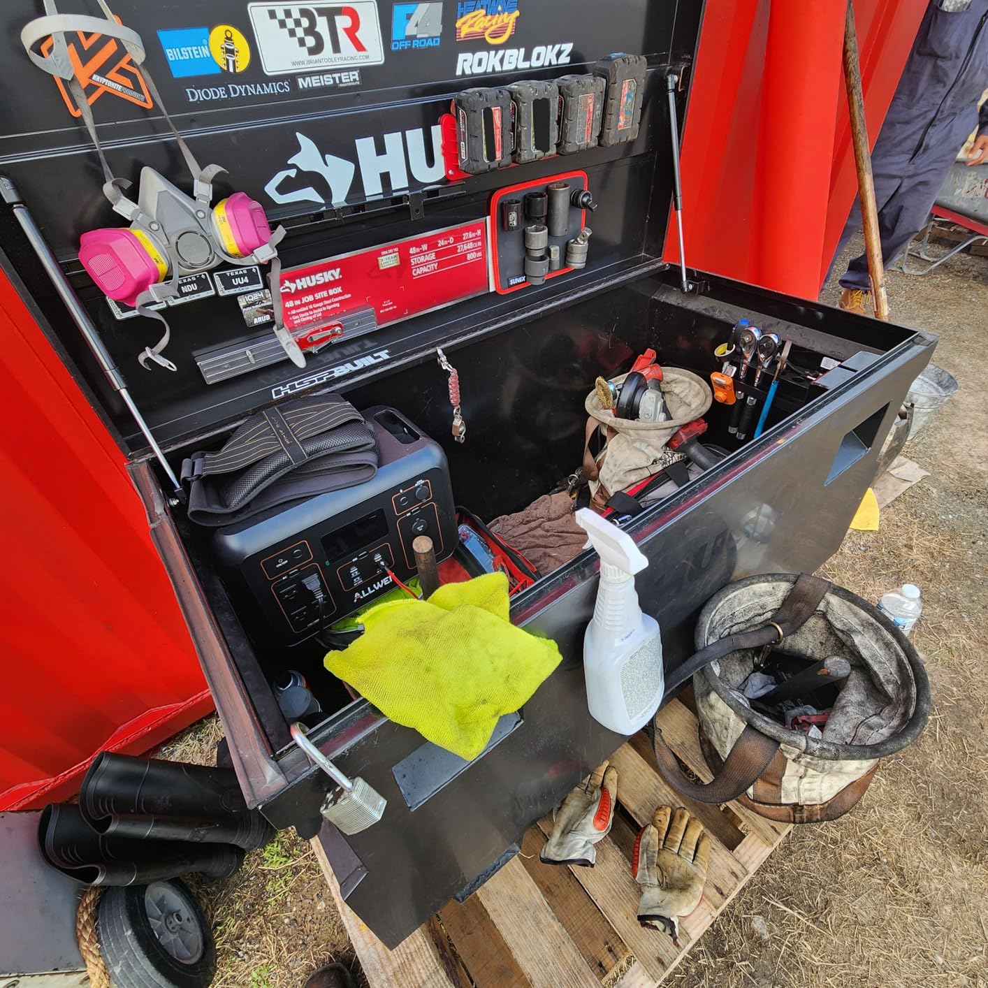 ALLWEI 2400W LiFePO4 Portable Power Station,2048Wh Solar Generator with 1500W AC Charging &1200W Solar Charging,with ATS UPS Mode, 4 AC Outlet(Power Lifting 3600W) for Home Backup, Power Outages & RVs - Customer Photo 1