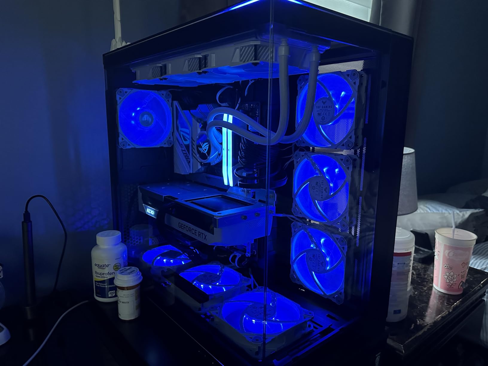 Lian Li O11D EVO RGB E-ATX Gaming Dual Chamber case - ARGB Lighting Strips - Up to 420mm Radiator - Cable Management - Front and Side Tempered Glass Panels - Reversible Chassis (O11DERGBW.US) - Customer Photo 2