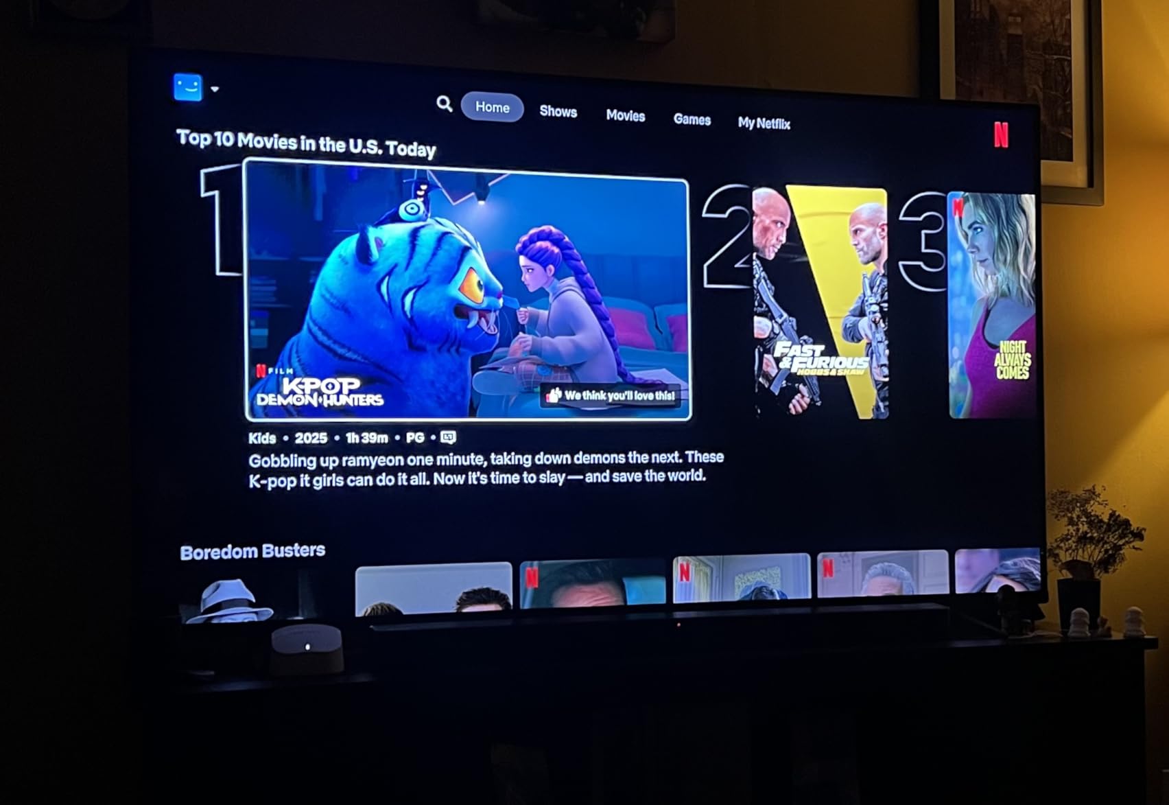 Roku Smart TV – 55-Inch Pro Series 4K QLED RokuTV with Backlit Roku Voice Remote Pro, Dolby Vision IQ, 120Hz Refresh Rate – Live Local News, Sports, Gaming - Customer Photo 1