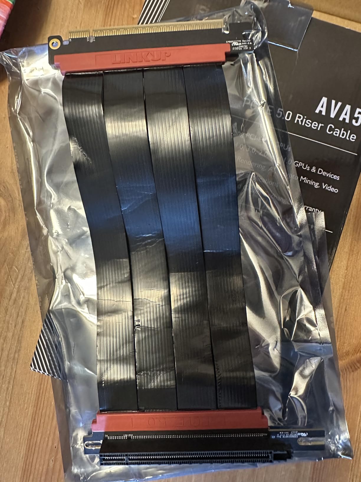 LINKUP PCIE 5.0 Riser Cable | for Vertical GPU Mount | Right Angle | Graphics Card GPU Ready | Usable with PCIe 4.0 & RX9070/ RTX5090 | 20cm (Total Length: 24cm) - Customer Photo 4