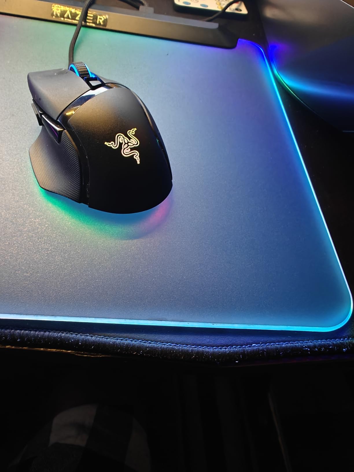 Razer Firefly V2 Pro Fully Illuminated RGB Gaming Mouse Mat: Backlit Design - 15 Zone Chroma Lighting - USB 2.0 Port - Detachable USB Type C Cable - Micro Textured Surface - Anti Slip Base - Customer Photo 5