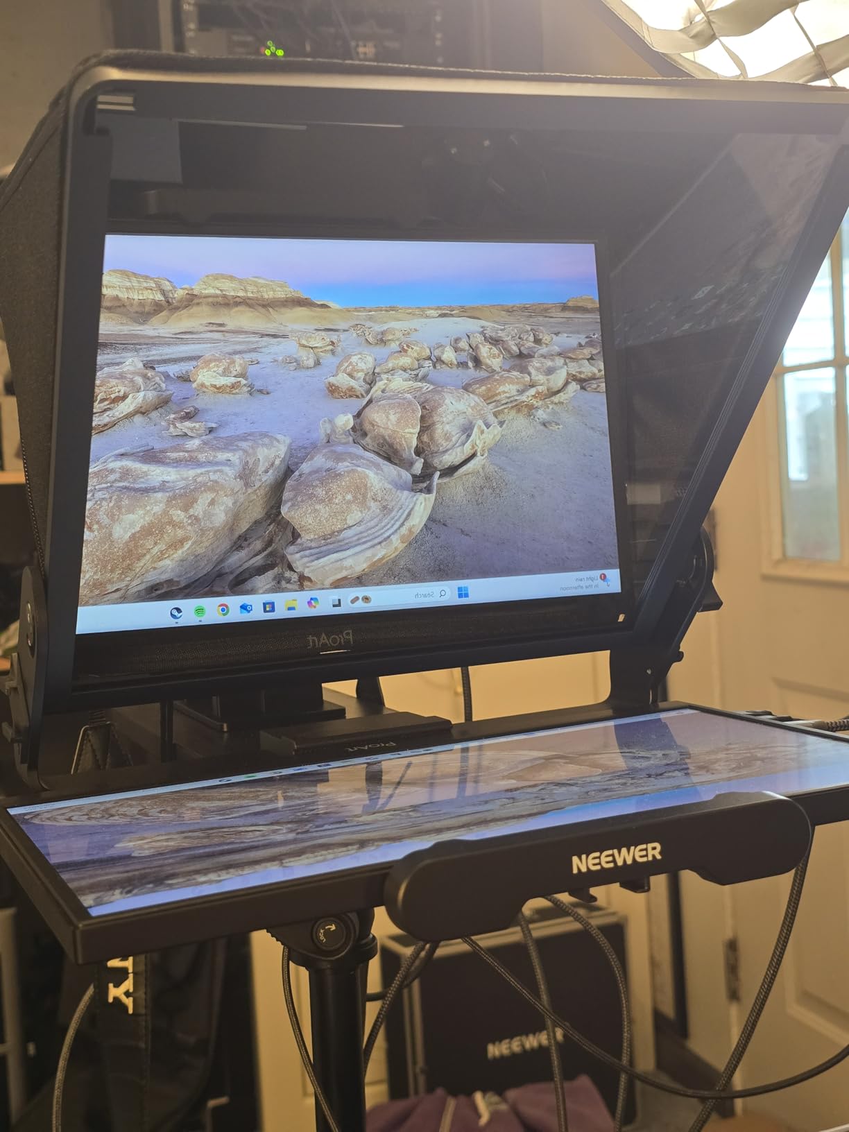 Neewer Teleprompter X14 III with RT113 Remote/App Control, 45° Tilt 14