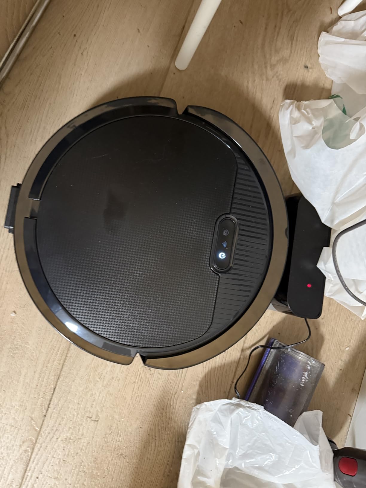 Pureatic V3 3 in 1 Robot Vacuum and Mop with 5000Pa Suction Power, Work with 2.4GWifi/ Alexa/App/, Self-Charging Vacuum Cleaner, Tangle-Free, Ideal for Pet Hair,Carpet and Hard Floor - Customer Photo 1