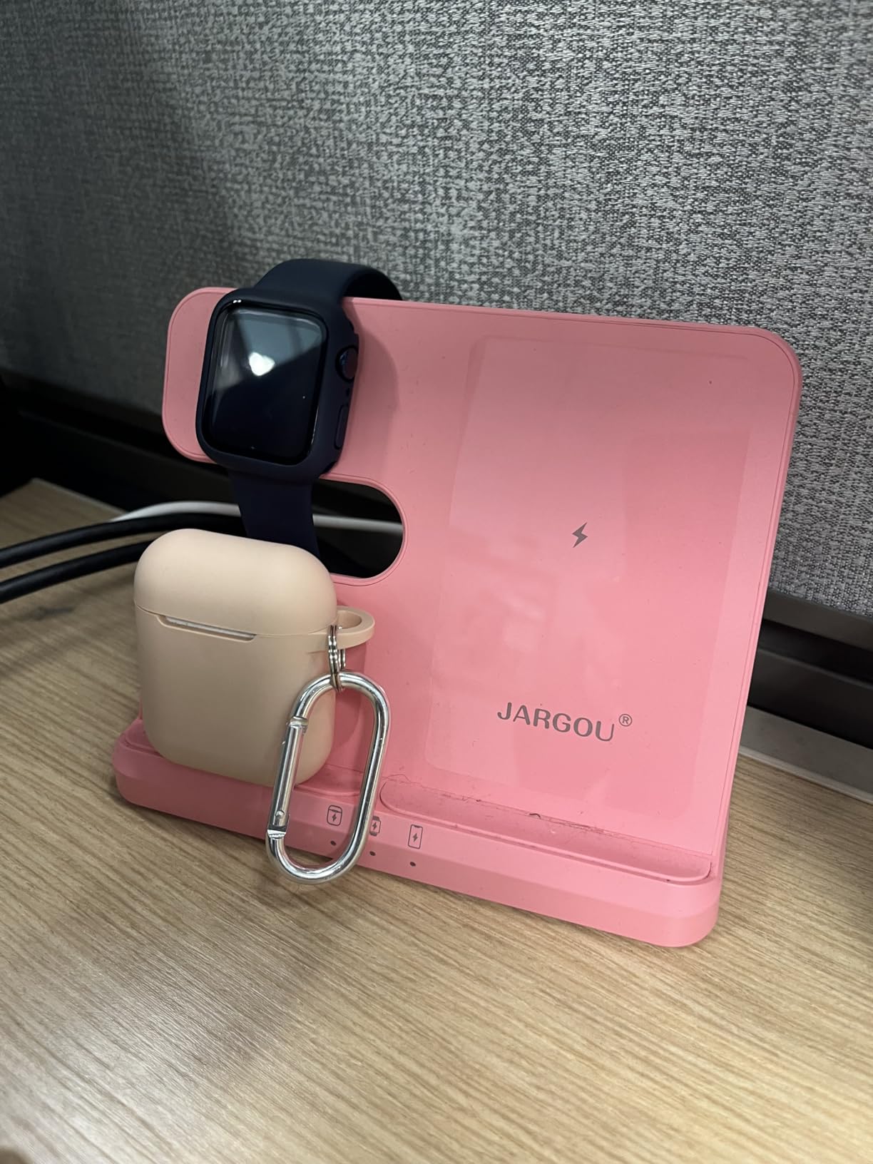 JARGOU 3 in 1 Charging Station for Apple Wireless Charger for iPhone 17 16e 16 15 14 13 12 11 X 8 & for iWatch Charger Wireless Charging Station for Multiple Devices for AirPods 2/3/4/Pro/Pro 2/Pro 3 - Customer Photo 1