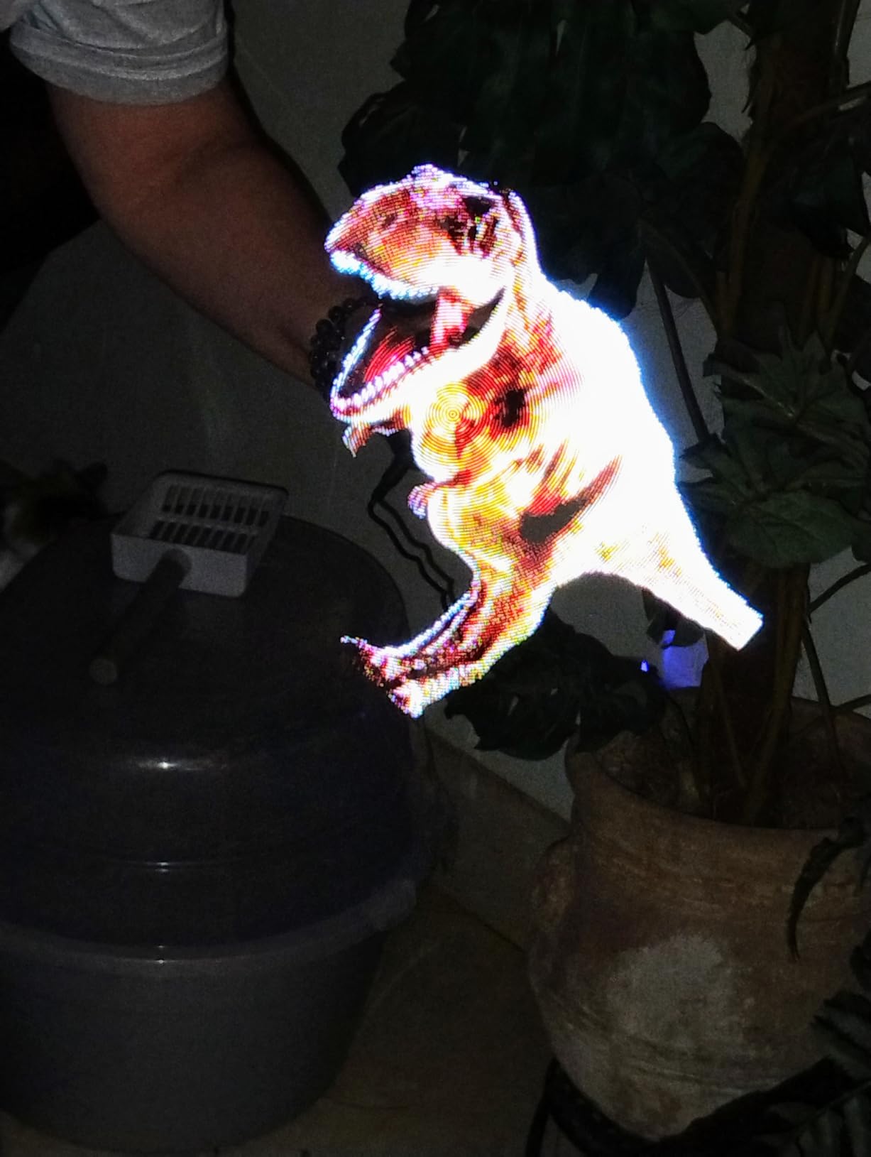 3DHologram Fan, 18.9-Inch Hologram Fan Display Projector with Wifi+Bluetooth+Remote, 3DHologram HD LED with 700 Video, Holographic Fan for Halloween, Parties,48CM HologramFan - Customer Photo 1