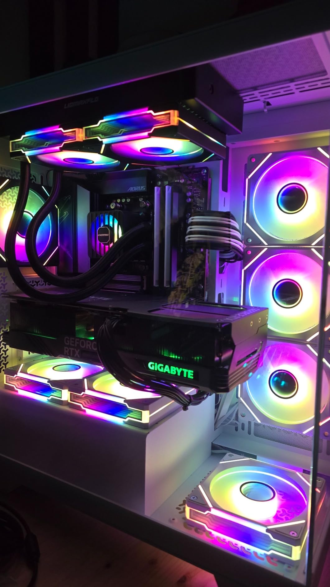 CORSAIR iCUE Link 3500X RGB Mid-Tower ATX PC Case – Panoramic Tempered Glass – Reverse Connection Motherboard Compatible – 3X CORSAIR iCUE Link RX120 RGB Fans Included – White - Customer Photo 1