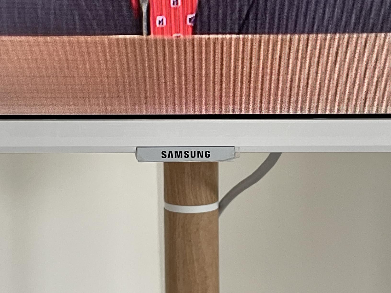 SAMSUNG 27-Inch M5 (M50D) Series FHD Smart Monitor with Streaming TV, Speakers, HDR10, Gaming Hub, Multiple Ports, Workout Tracker, Vision Accessibility Tools, LS27DM500ENXGO, 2024 - Customer Photo 4