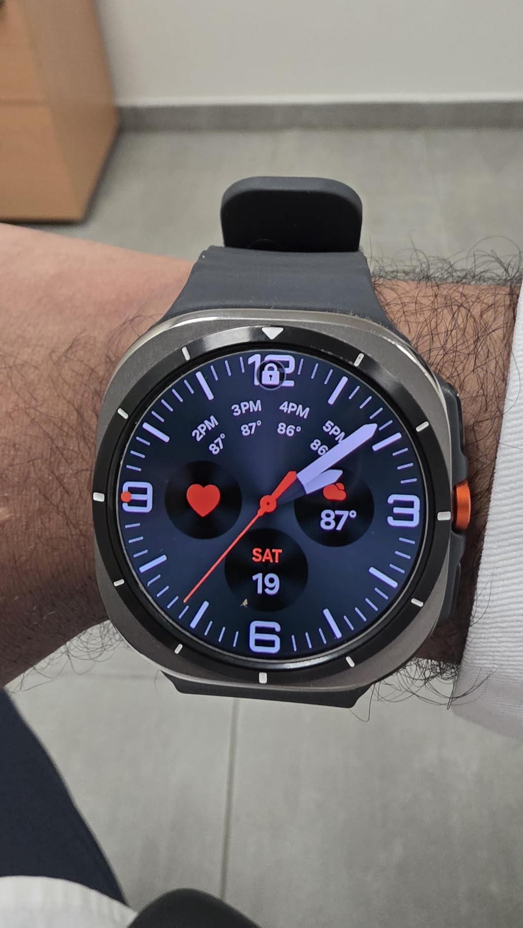 Samsung Galaxy Watch Ultra (2024) 47mm LTE AI Smartwatch w/Energy Score, Wellness Tips, Heart Rate Tracking, Sleep Monitor, Fitness Tracker, GPS, Titanium Silver [US Version, 1Yr Manufacturer Warranty] customer photo 1