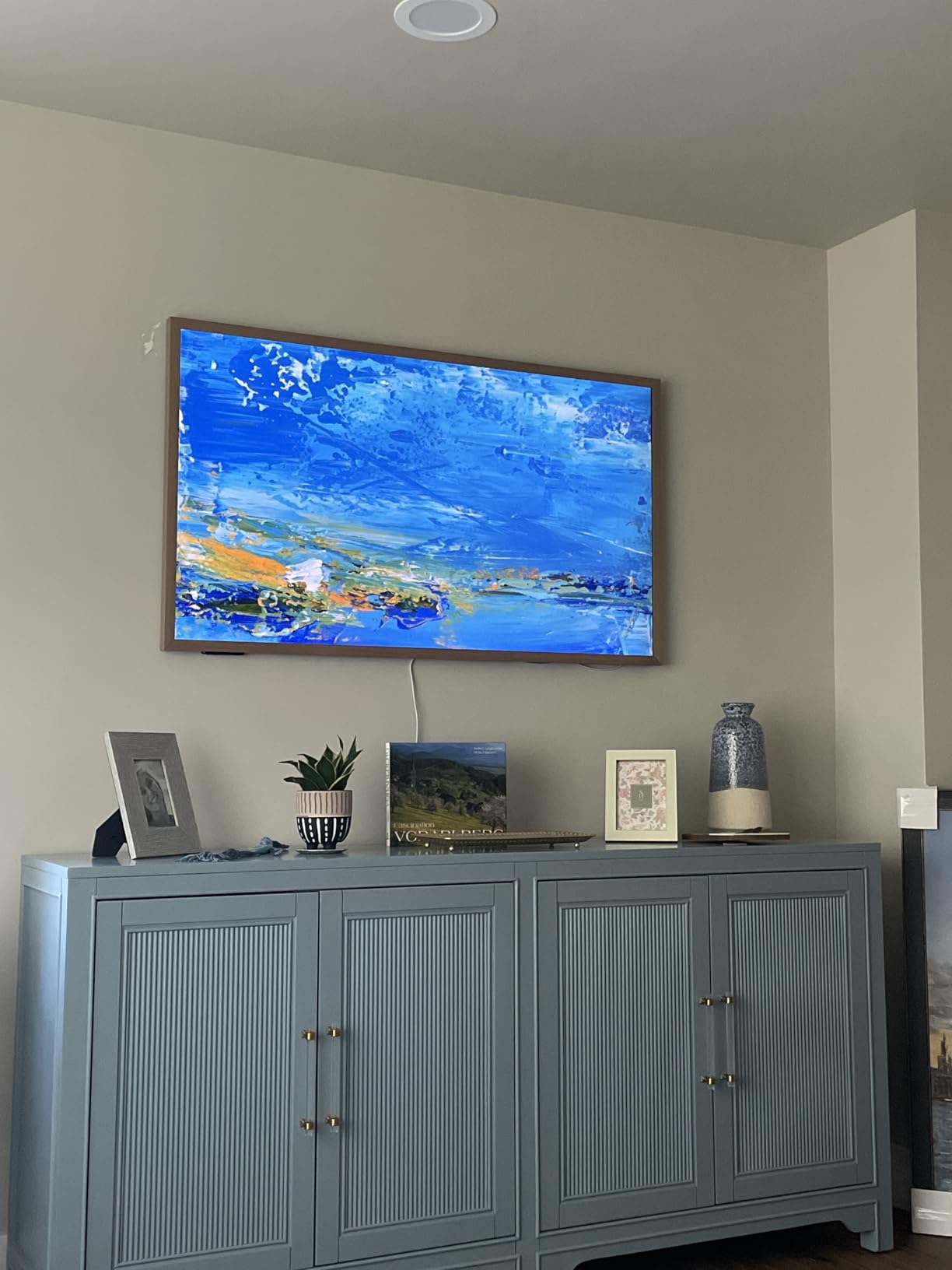 Hisense 55-Inch Class QLED 4K S7N CanvasTV Series Dolby Vision HDR Google Smart TV (55S7N) - 144Hz, Art Mode, Anti-Glare Panel, Hi-Matte Display, Frame & UltraSlim Wall Mount Included - Customer Photo 2