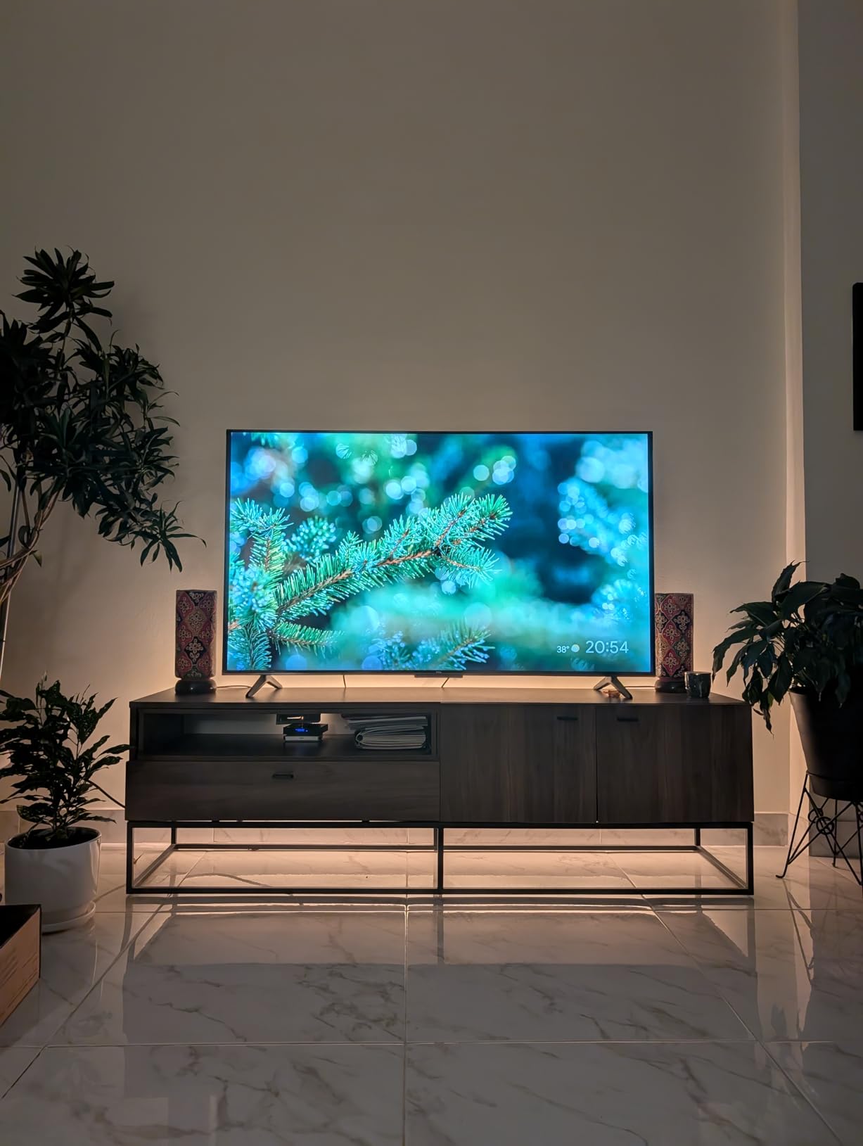PHILIPS Hue Indoor 10 Ft Smart RGBWW LED Solo Lightstrip Base Kit, 1 Pack, Control with Hue App, LED Strip Lights Compatible with Alexa, Google Assistant and Apple HomeKit - Customer Photo 2