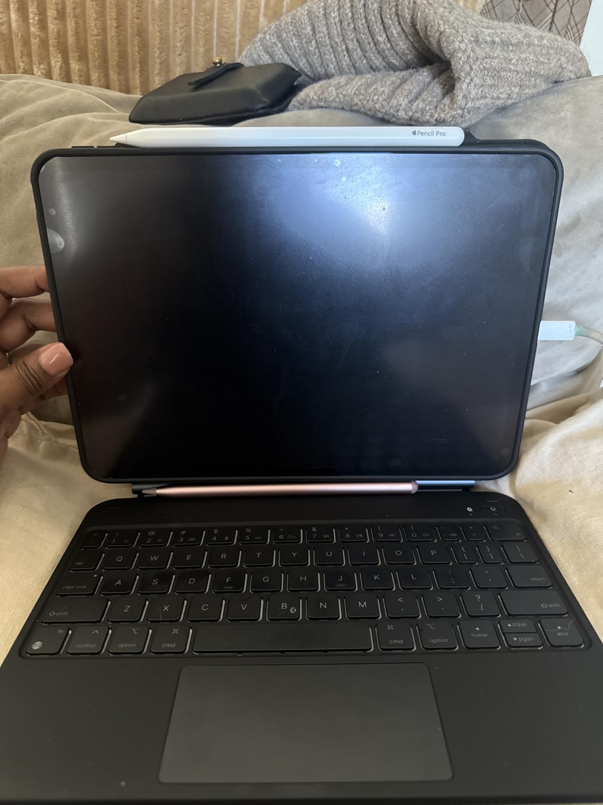 Apple iPad Pro 11-Inch (M4): Built for Apple Intelligence, Ultra Retina XDR Display, 512GB, 12MP Front/Back Camera, LiDAR Scanner, Wi-Fi 6E, Face ID, All-Day Battery Life — Space Black - Customer Photo 1