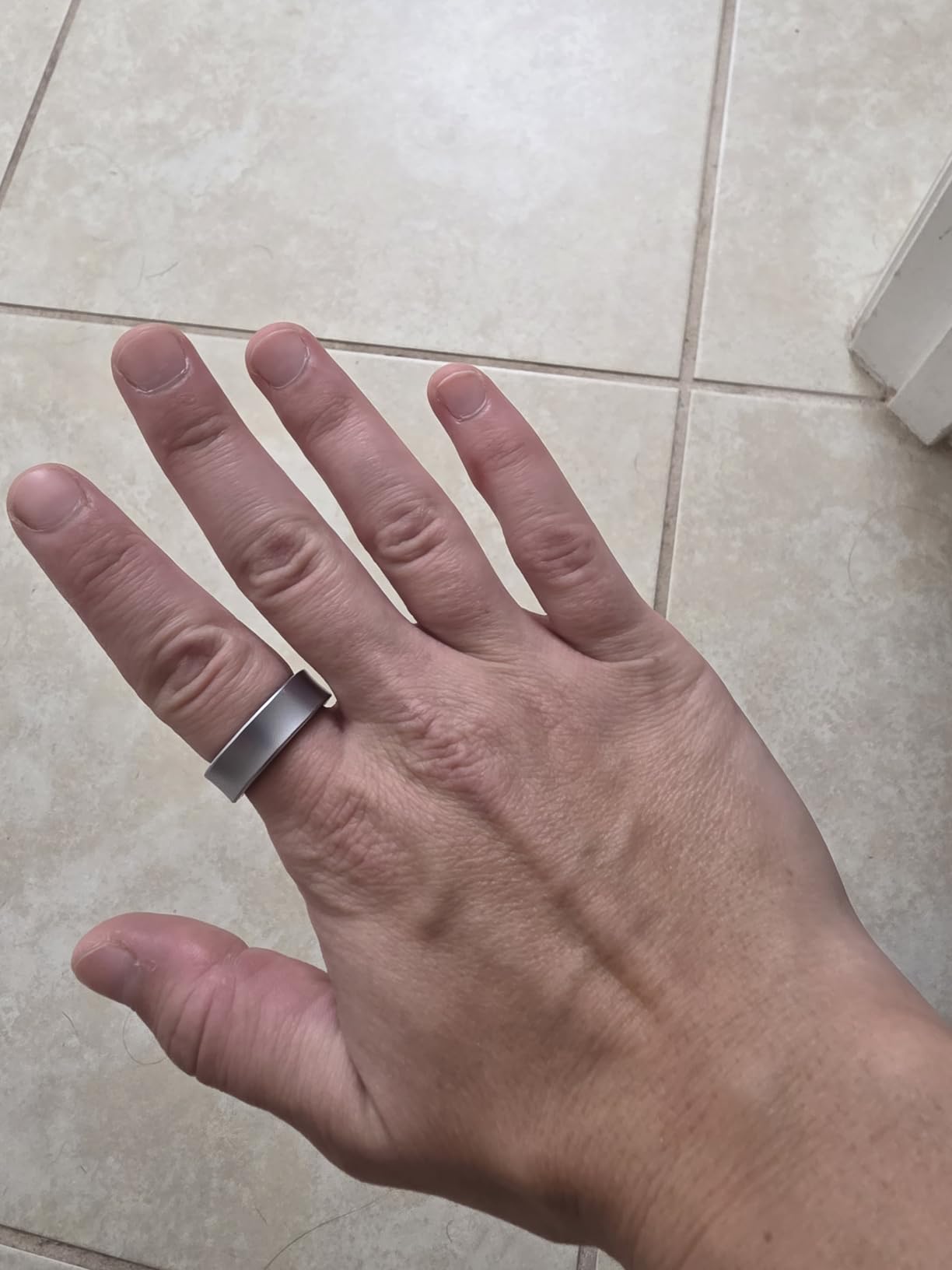 SAMSUNG Galaxy Ring, AI Smart Ring, Size First w/Sizing Kit, No App Subscription, Fitness Monitor, Sleep Tracker, Up to 7-Day Battery, Size 10, Titanium Black [US Version, 1Yr Manufacturer Warranty] - Customer Photo 2