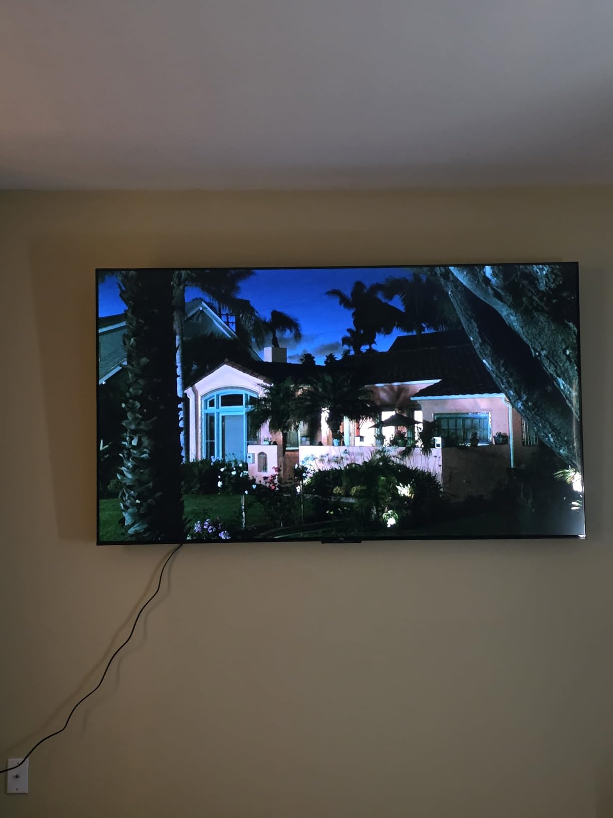 TCL 75-Inch Class S5 UHD 4K LED Smart TV with Fire TV (75S551F, 2024 Model), Dolby Vision and Atmos, HDR PRO+, Alexa Built-in with Voice Remote, Apple AirPlay 2 Compatibility, Streaming Television customer photo 2