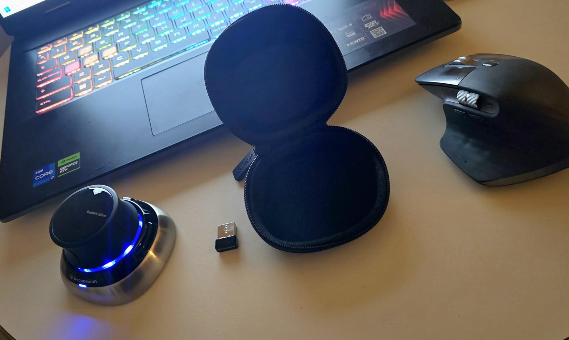 3Dconnexion SpaceMouse Wireless - Bluetooth Edition 3DX-700115 customer photo 2