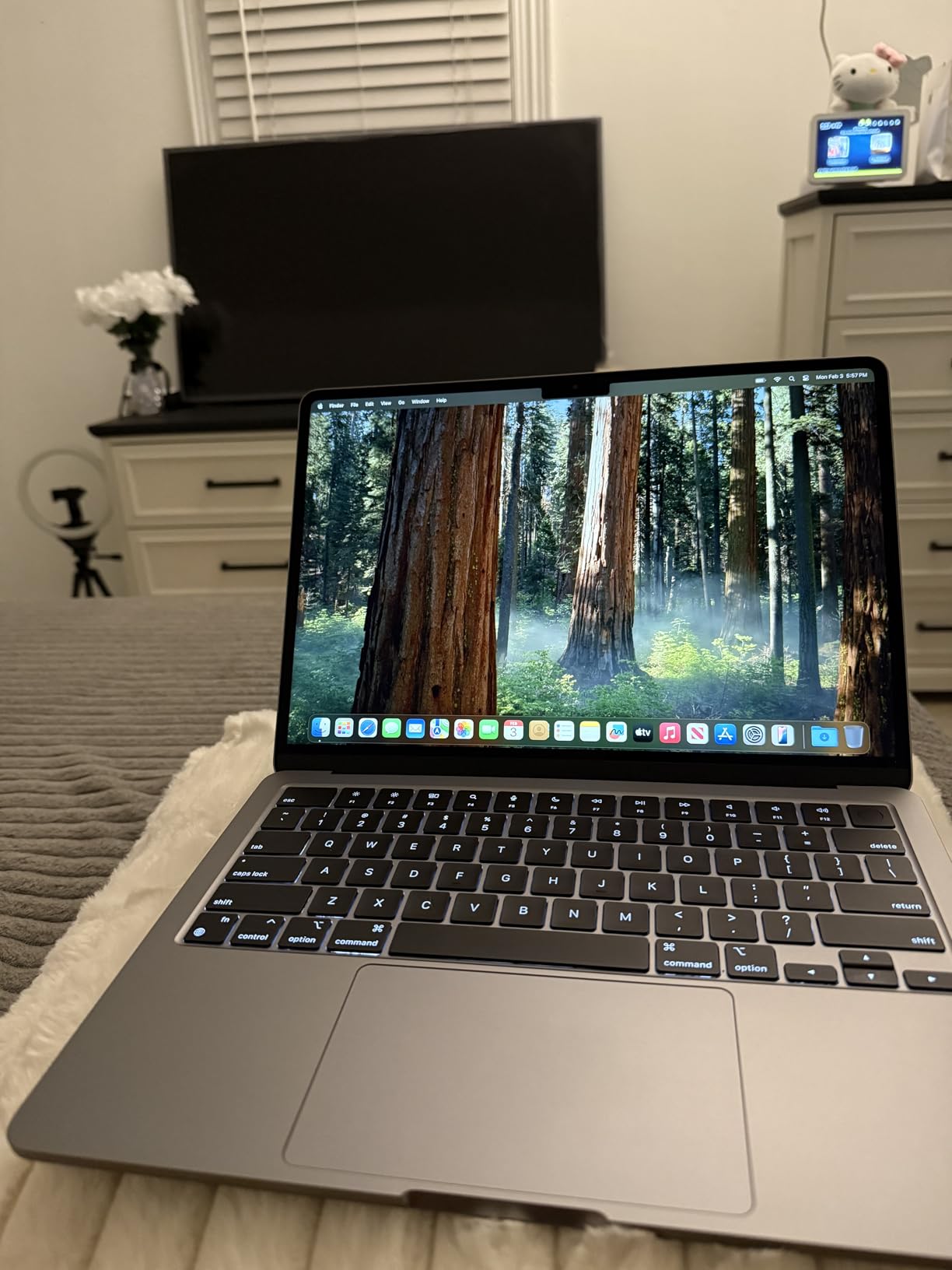 Apple MacBook Air with Apple M3 Chip, 13-inch, 8GB RAM, 256GB SSD Storage, Midnight (Renewed) - Customer Photo 1
