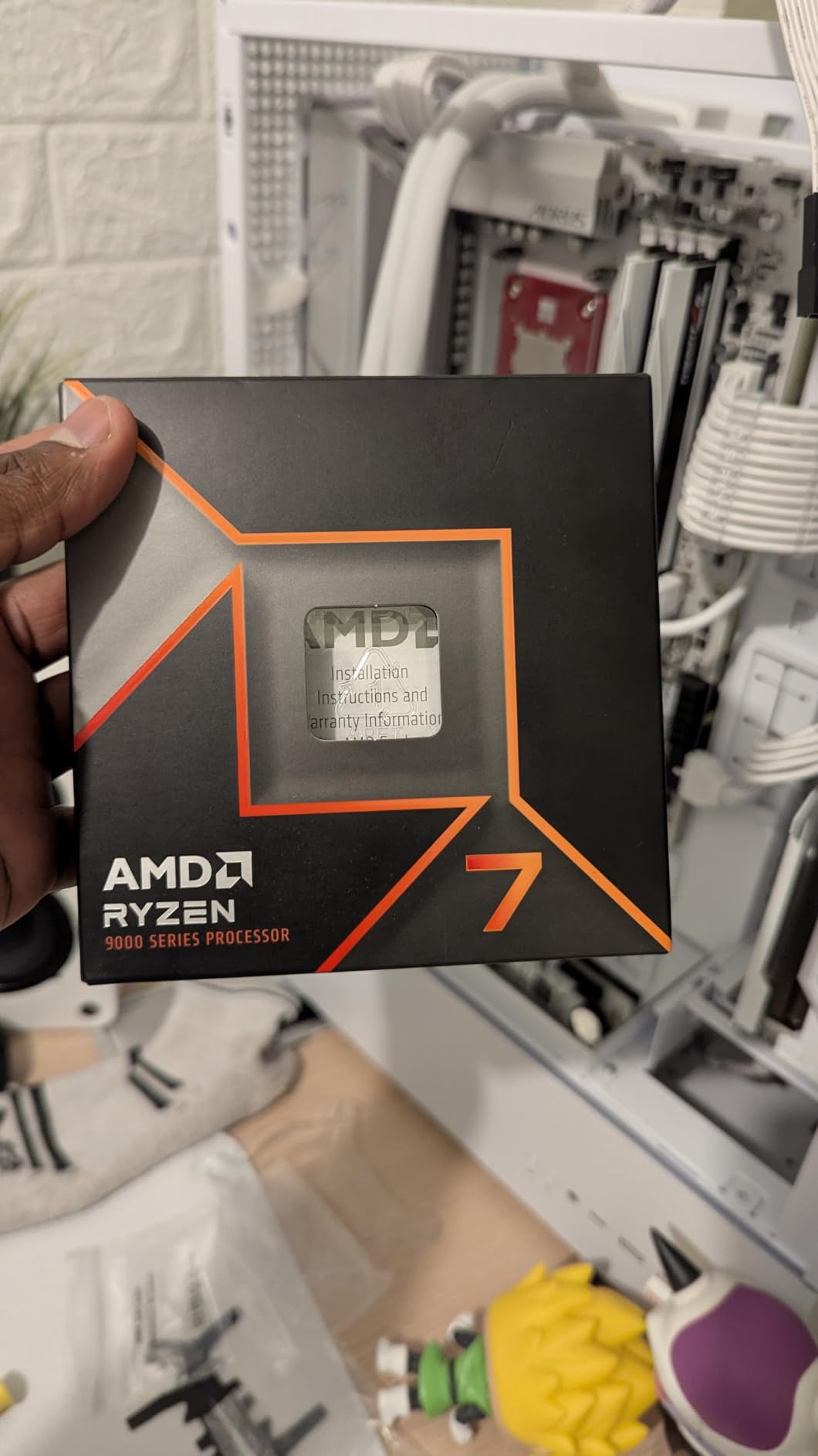 AMD Ryzen™ 7 9700X 8-Core, 16-Thread Unlocked Desktop Processor - Customer Photo 1