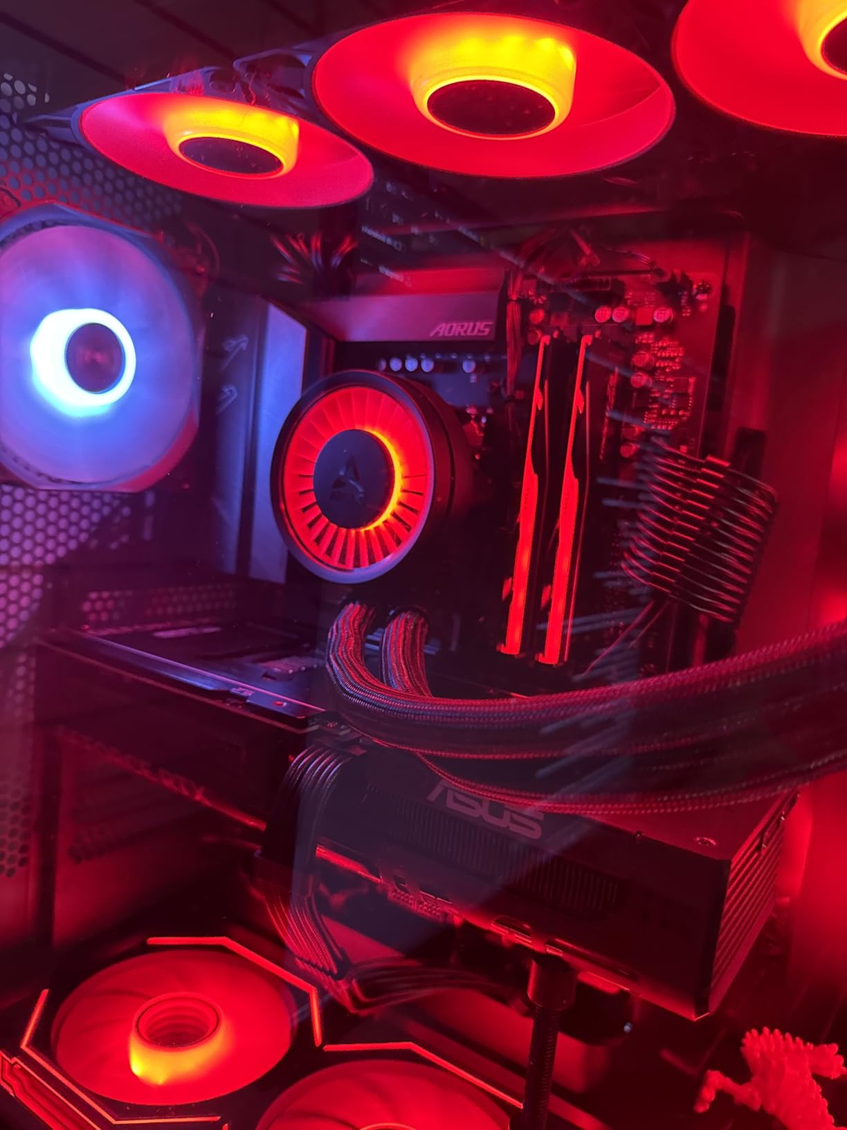 AMD Ryzen 7 9700X 8-Core, 16-Thread Unlocked Desktop Processor - Customer Photo 3